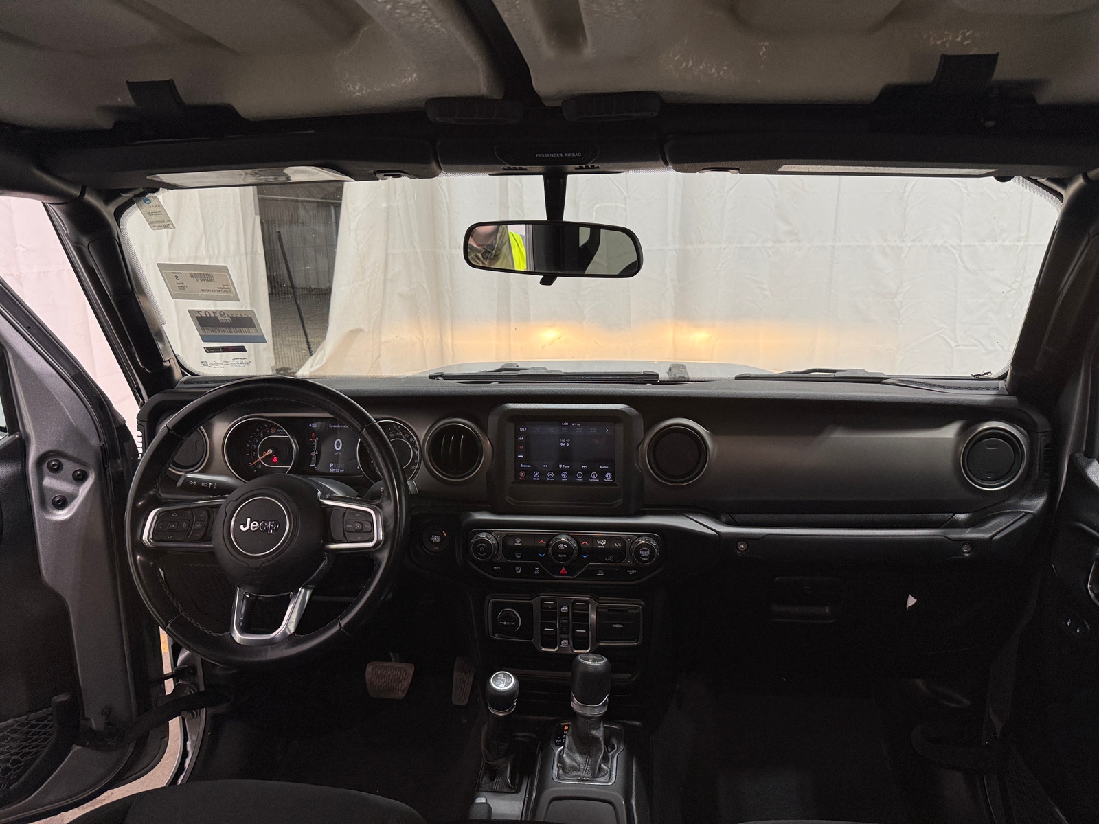 Thumbnail: 2020 Jeep Gladiator - 3