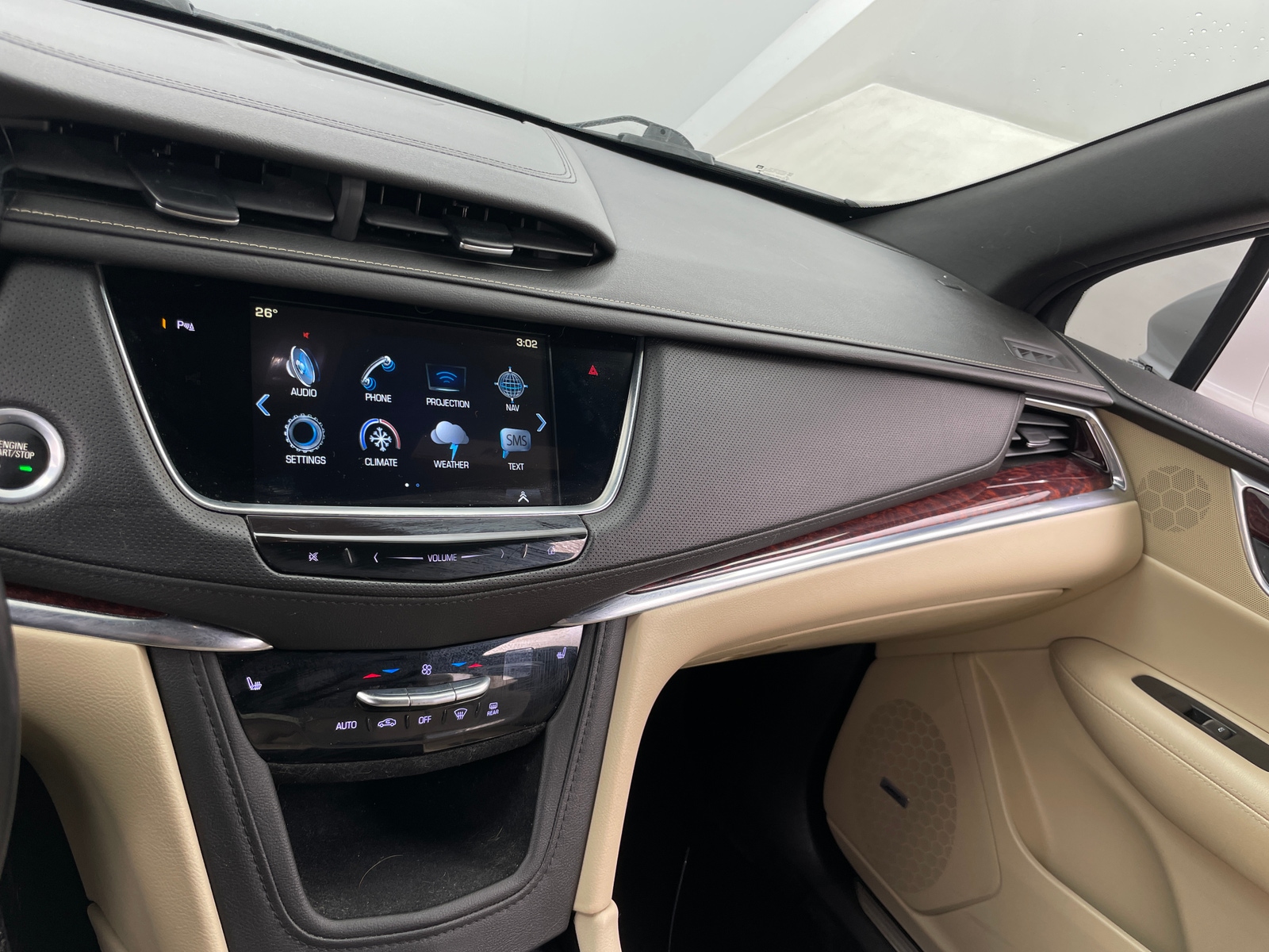 Thumbnail: 2018 Cadillac XT5 - 3