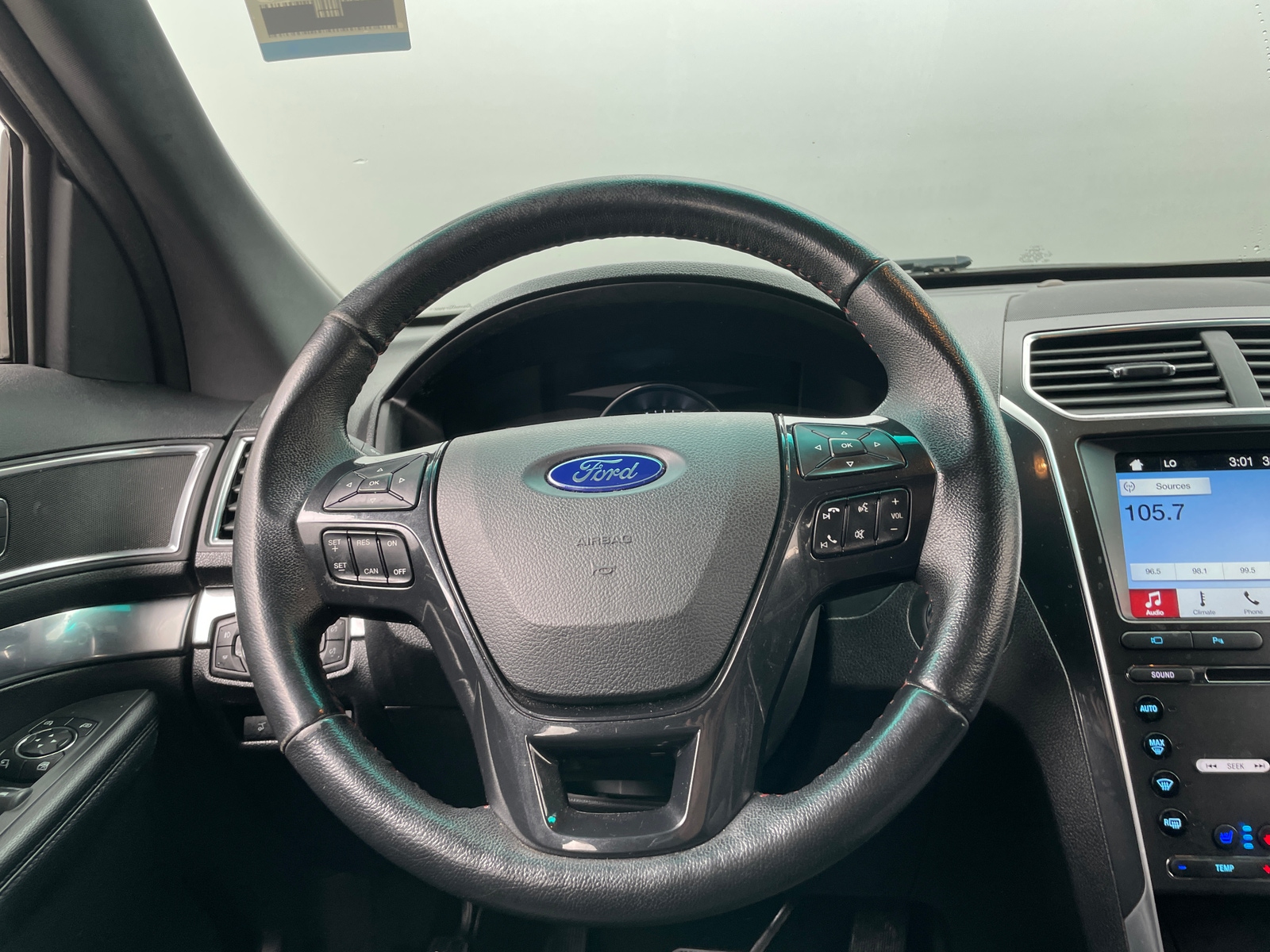 Thumbnail: 2017 Ford Explorer - 4