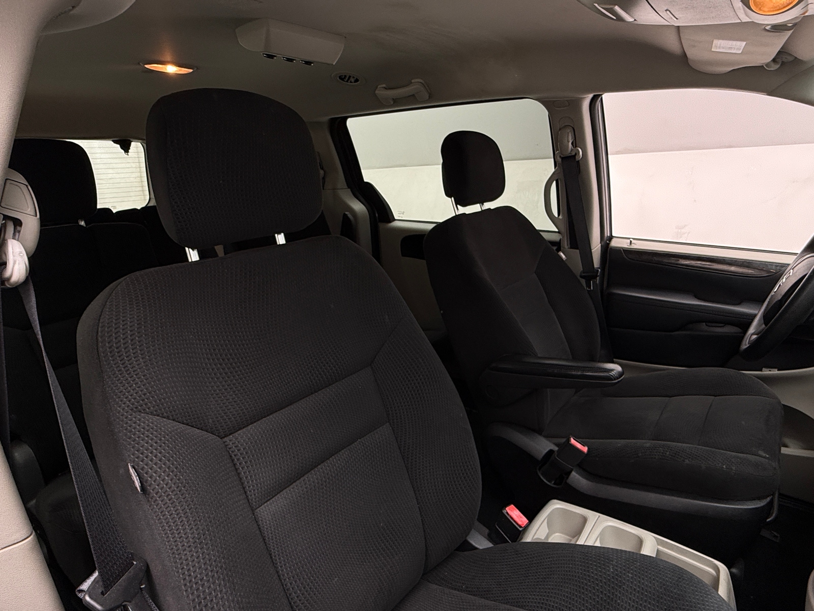 Thumbnail: 2016 Dodge Grand Caravan - 2