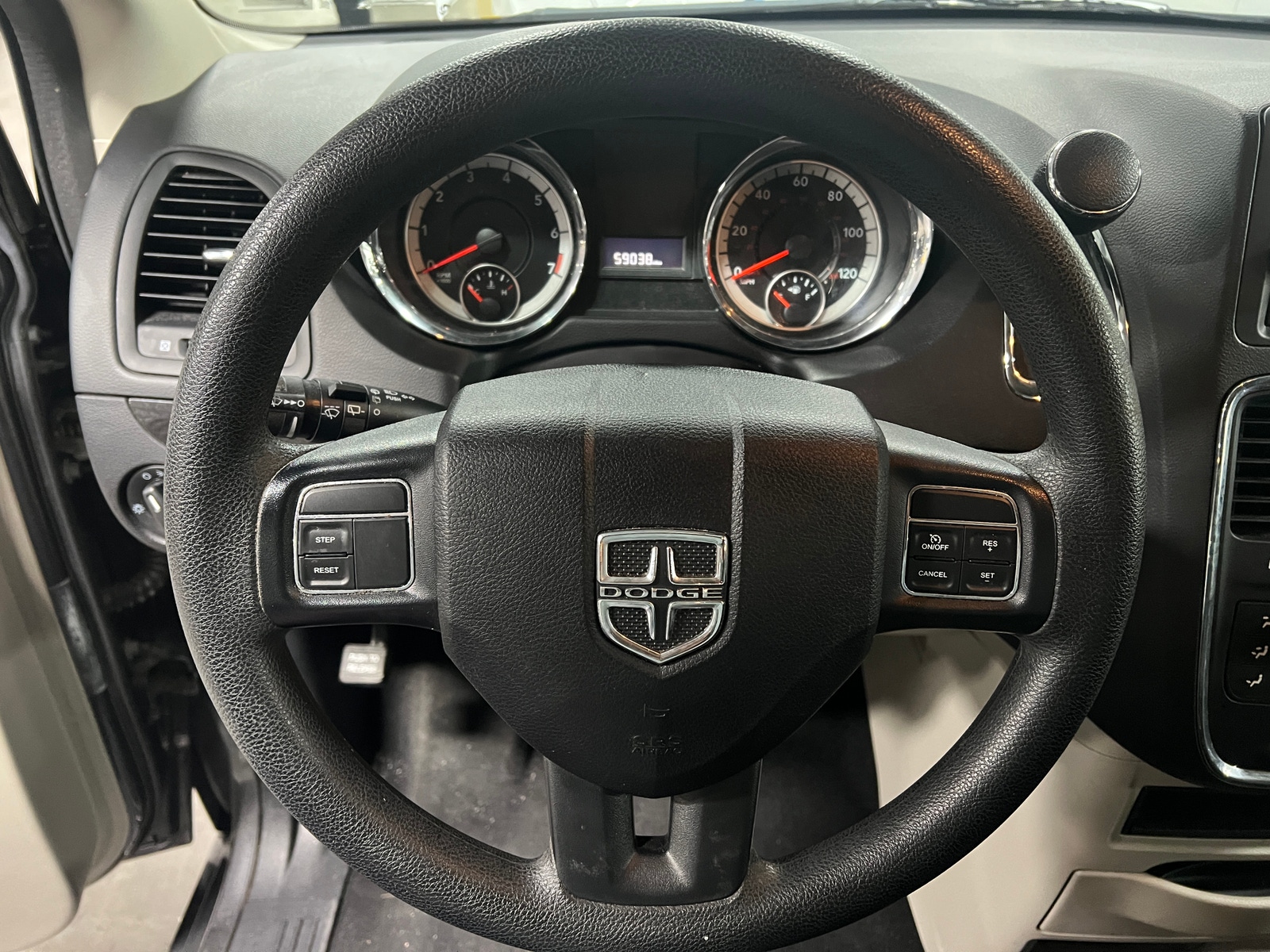 Thumbnail: 2016 Dodge Grand Caravan - 5