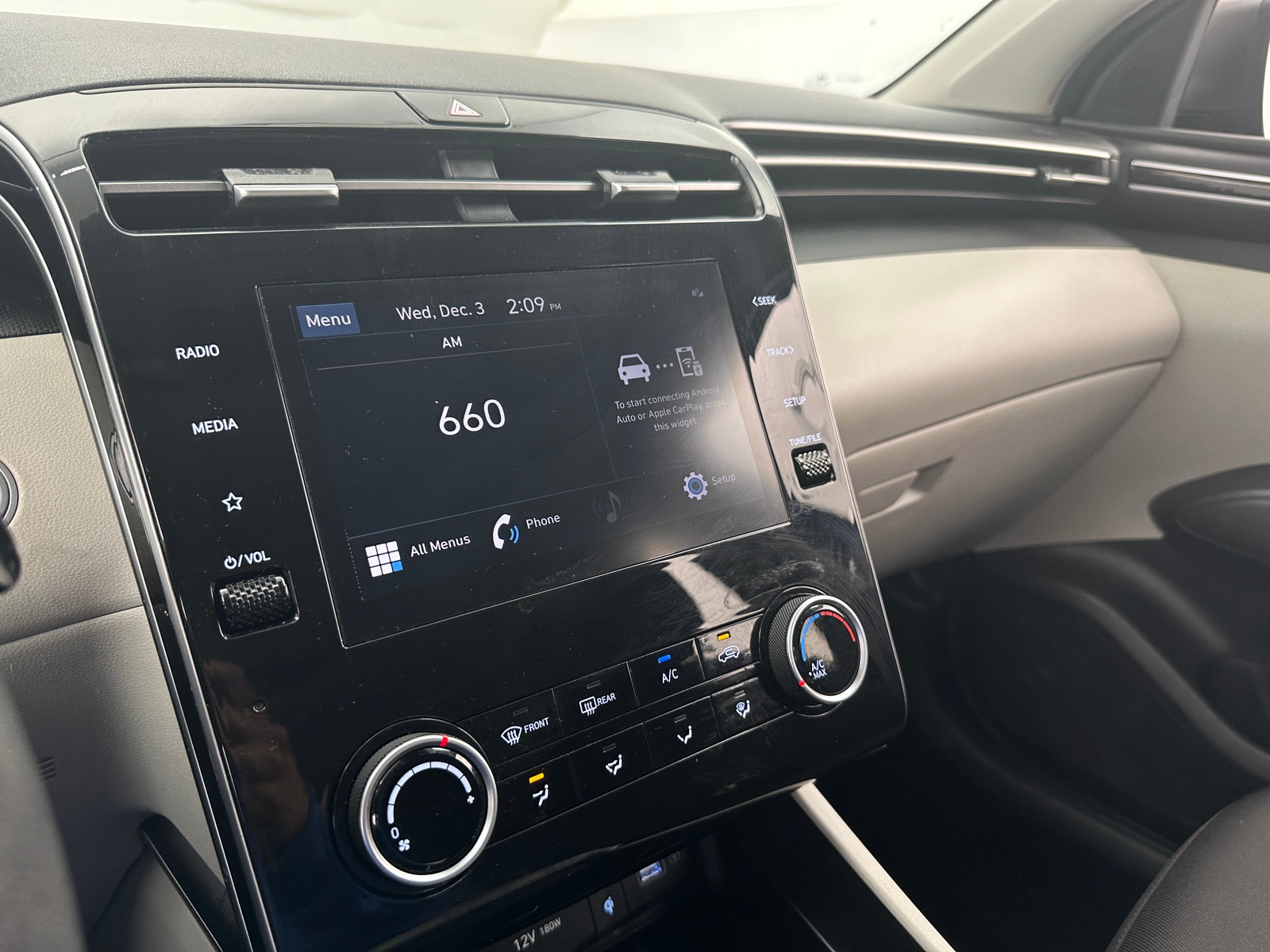 Thumbnail: 2023 Hyundai Tucson - 4