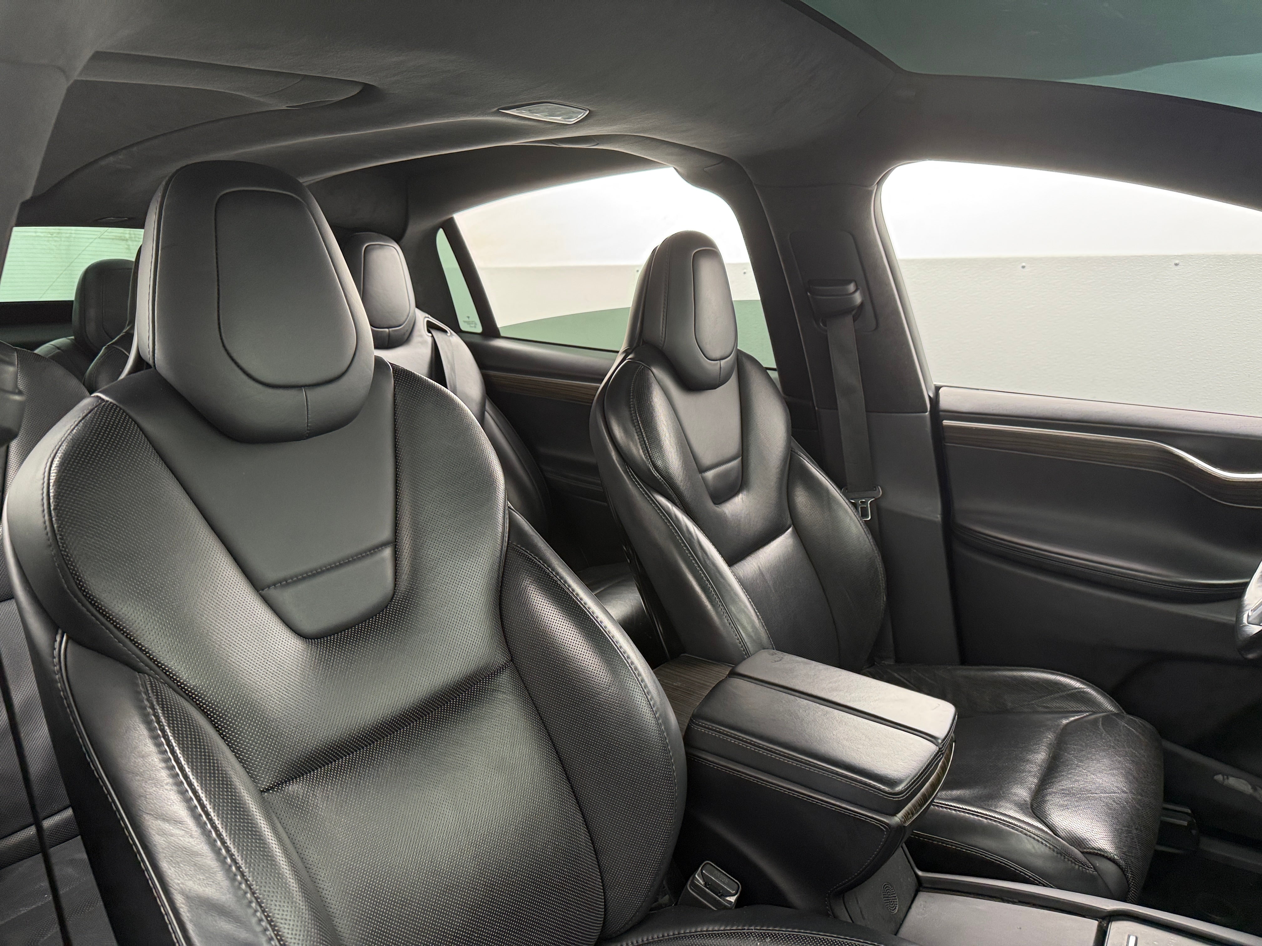 Used 2016 Tesla Model X P90D with VIN 5YJXCAE45GF000482 for sale in Oak Creek, WI