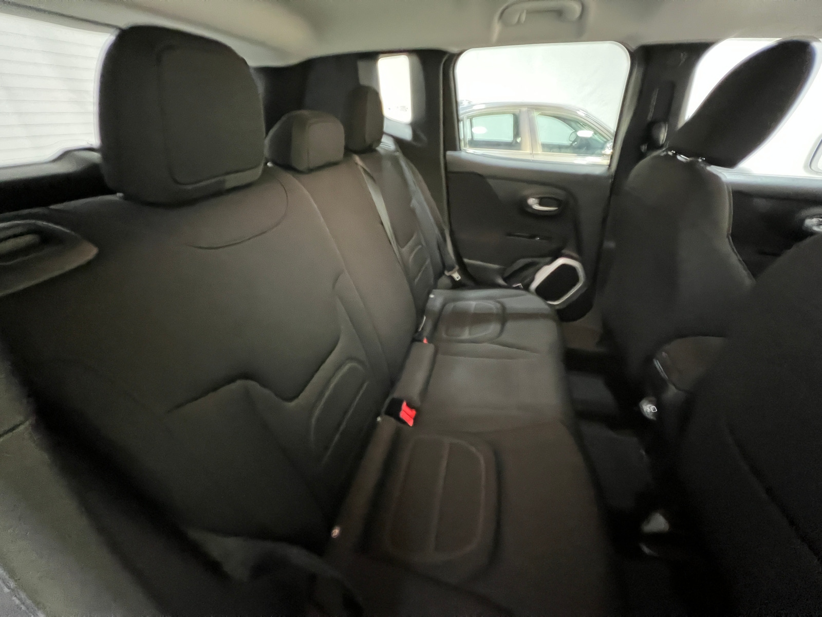 Thumbnail: 2018 Jeep Renegade - 6