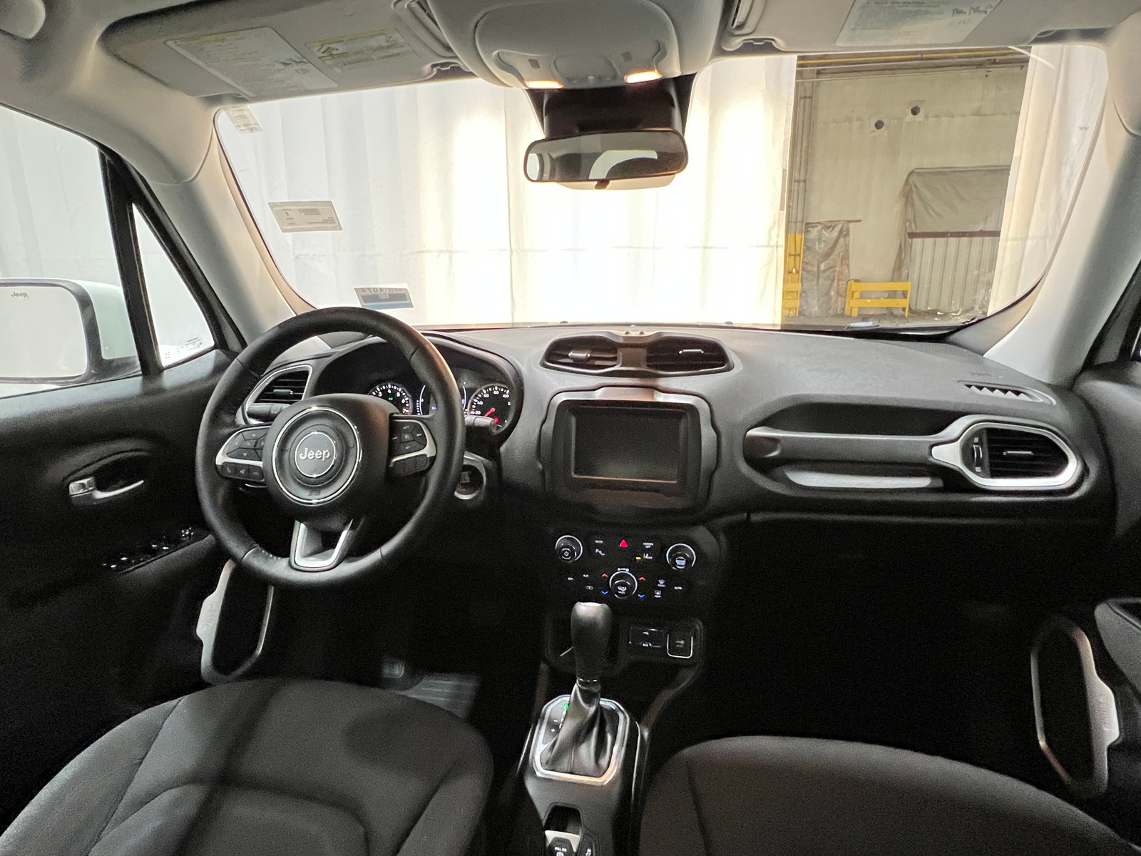 Thumbnail: 2018 Jeep Renegade - 3