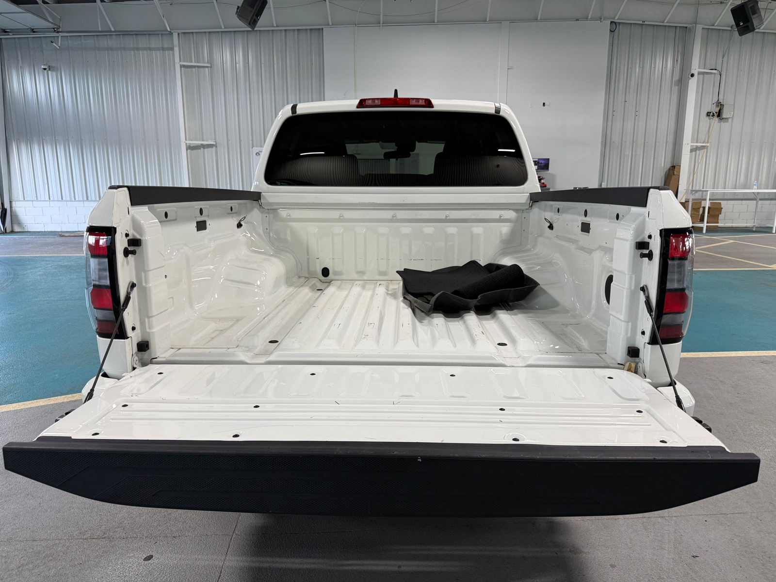 Thumbnail: 2024 Nissan Frontier - 7