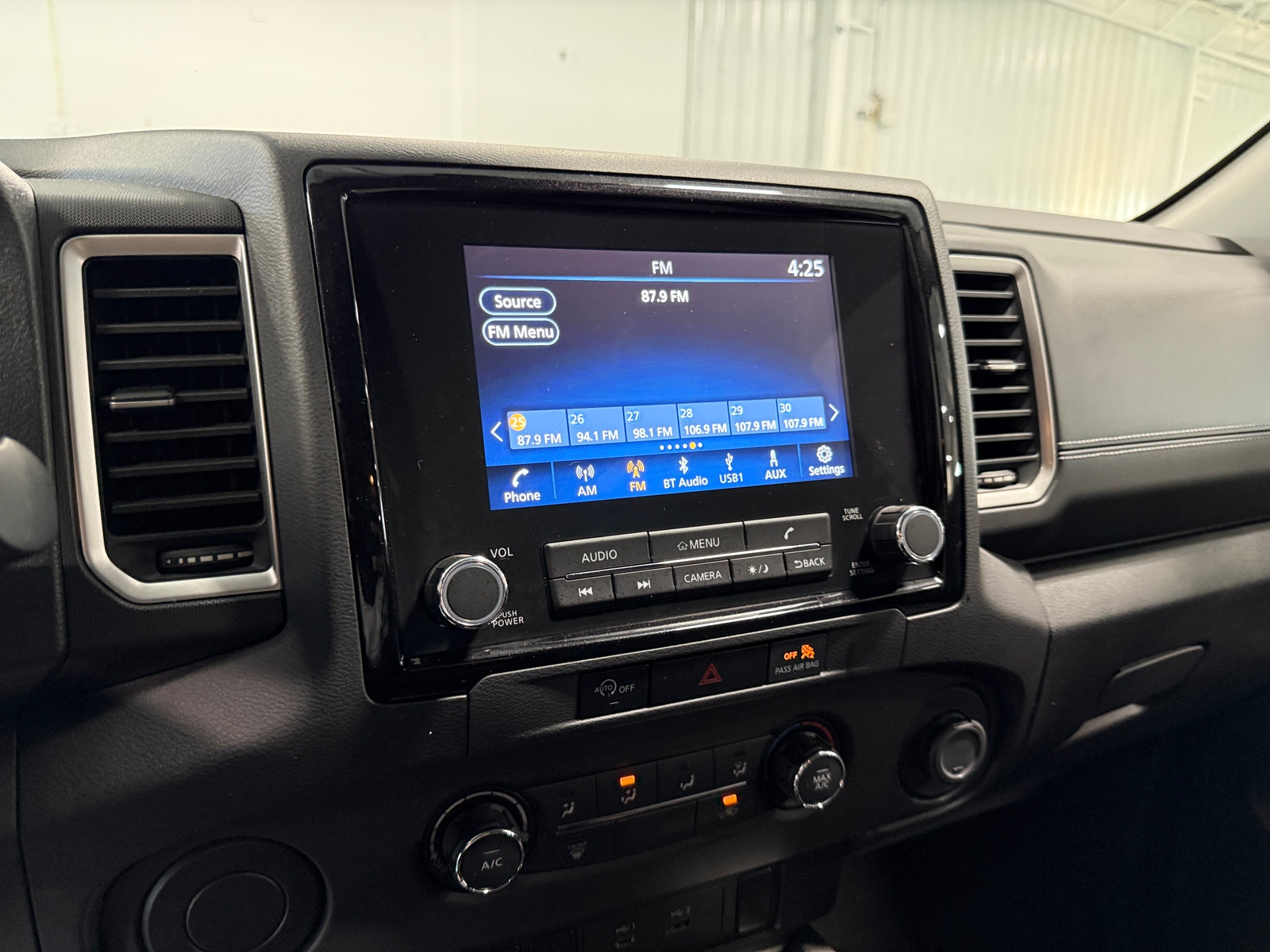 Thumbnail: 2024 Nissan Frontier - 4