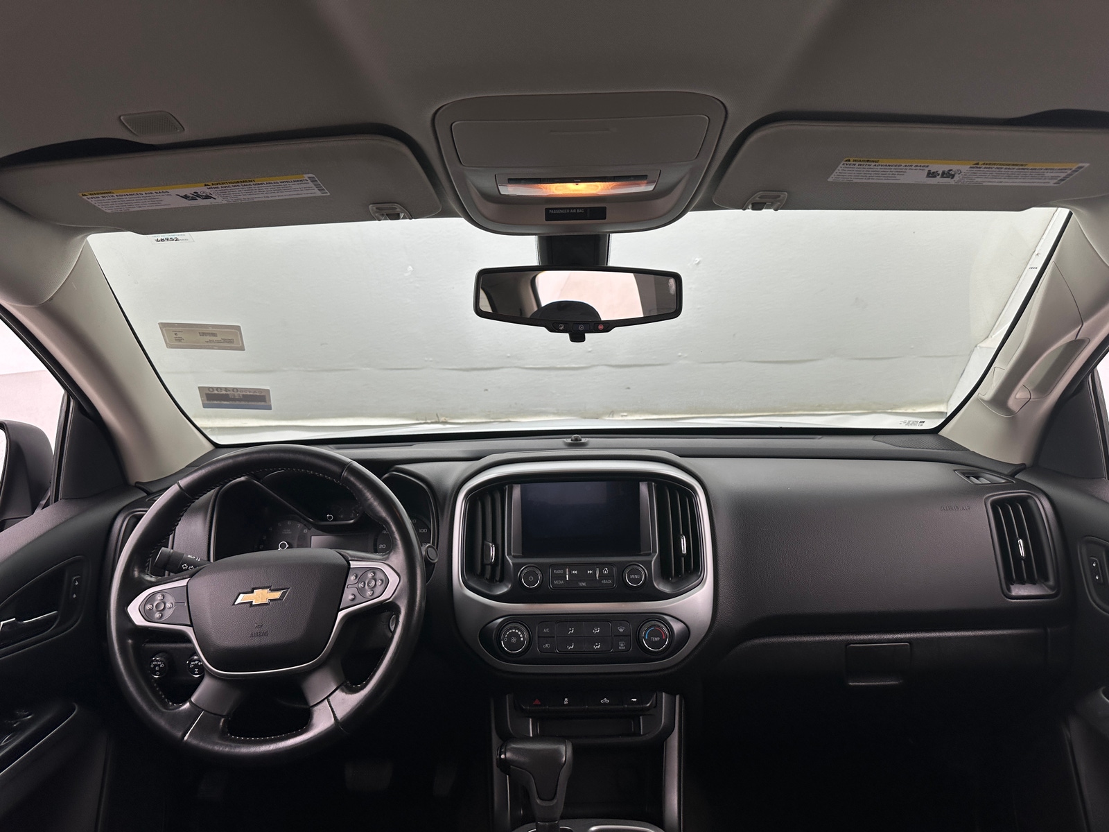 Thumbnail: 2017 Chevrolet Colorado - 3