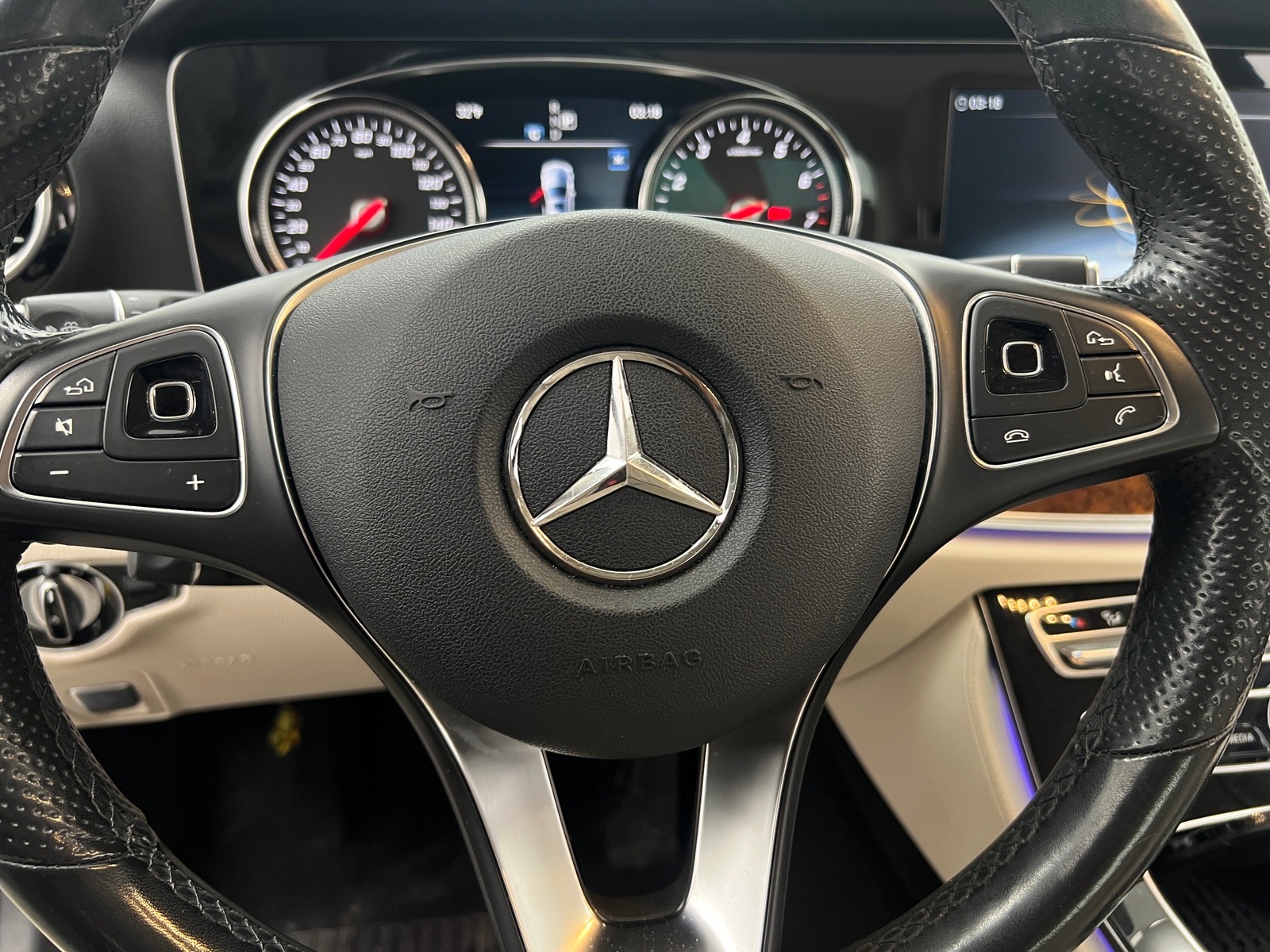 Thumbnail: 2018 Mercedes-Benz E-Class - 4