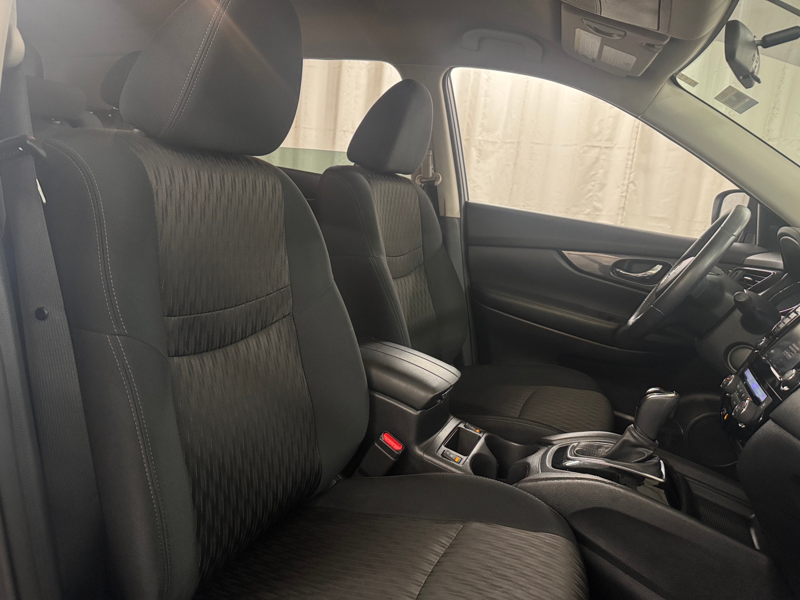 Thumbnail: 2018 Nissan Rogue - 2