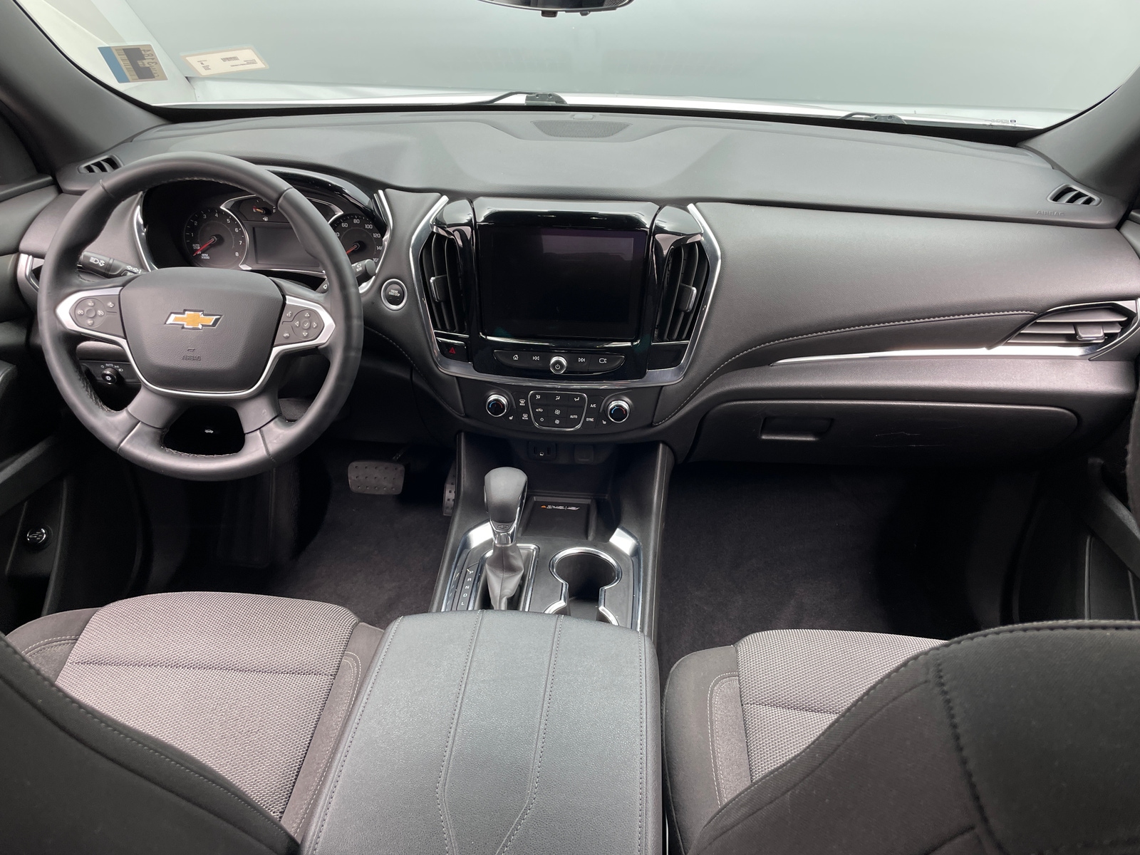 Thumbnail: 2023 Chevrolet Traverse - 3