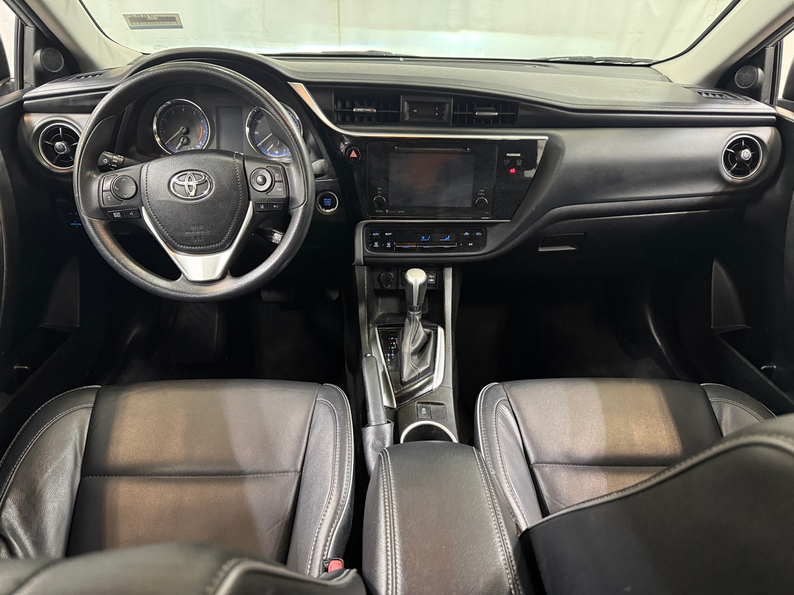 Thumbnail: 2017 Toyota Corolla - 3