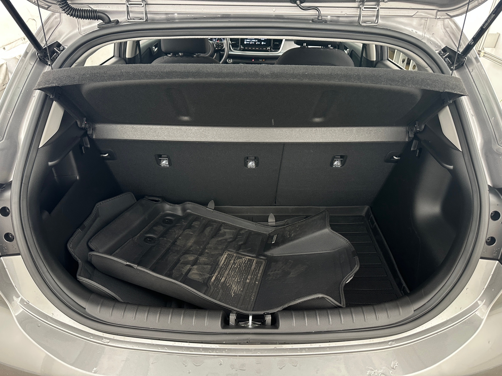 Thumbnail: 2023 Kia Rio - 7