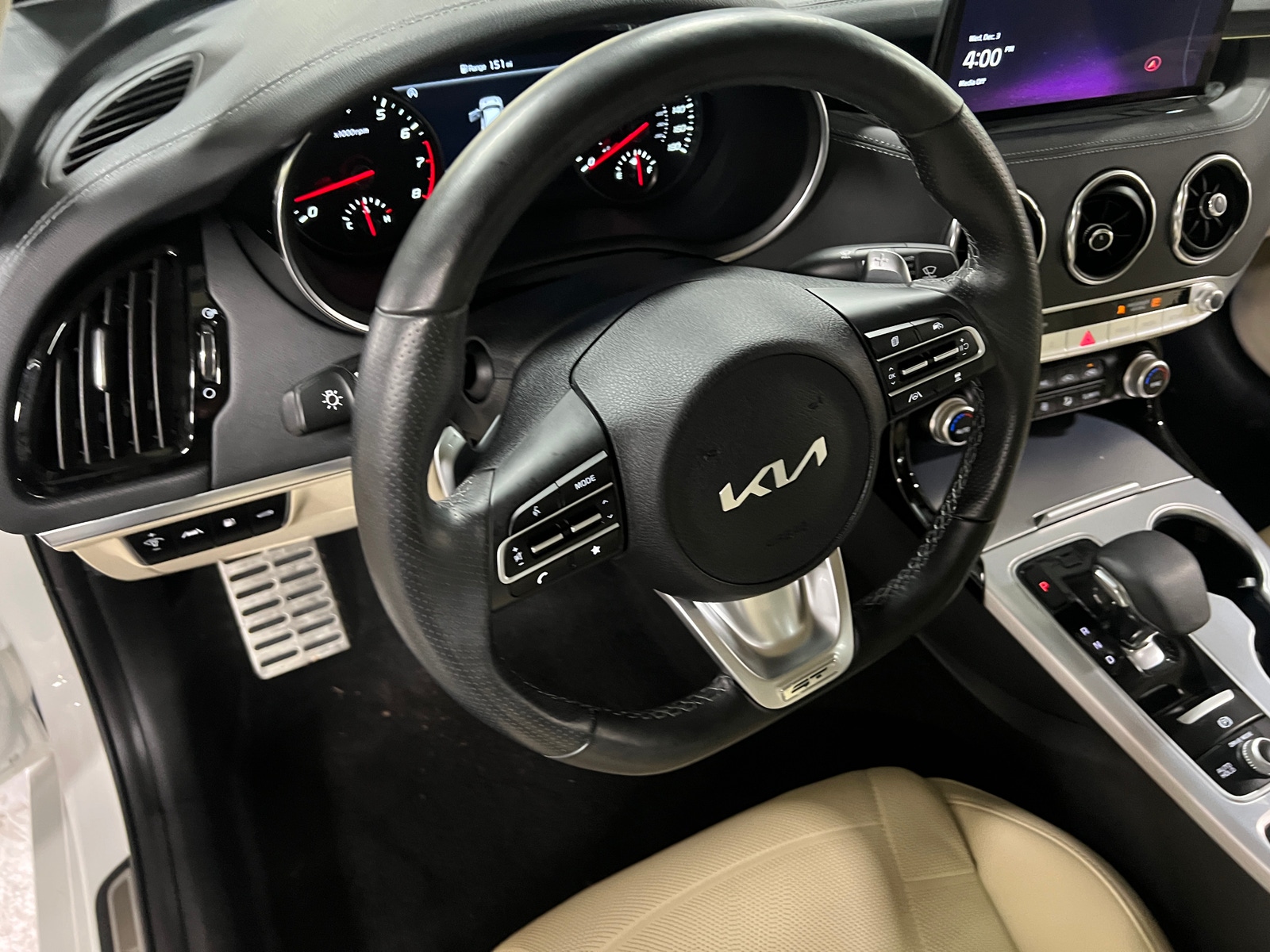 Thumbnail: 2023 Kia Stinger - 4