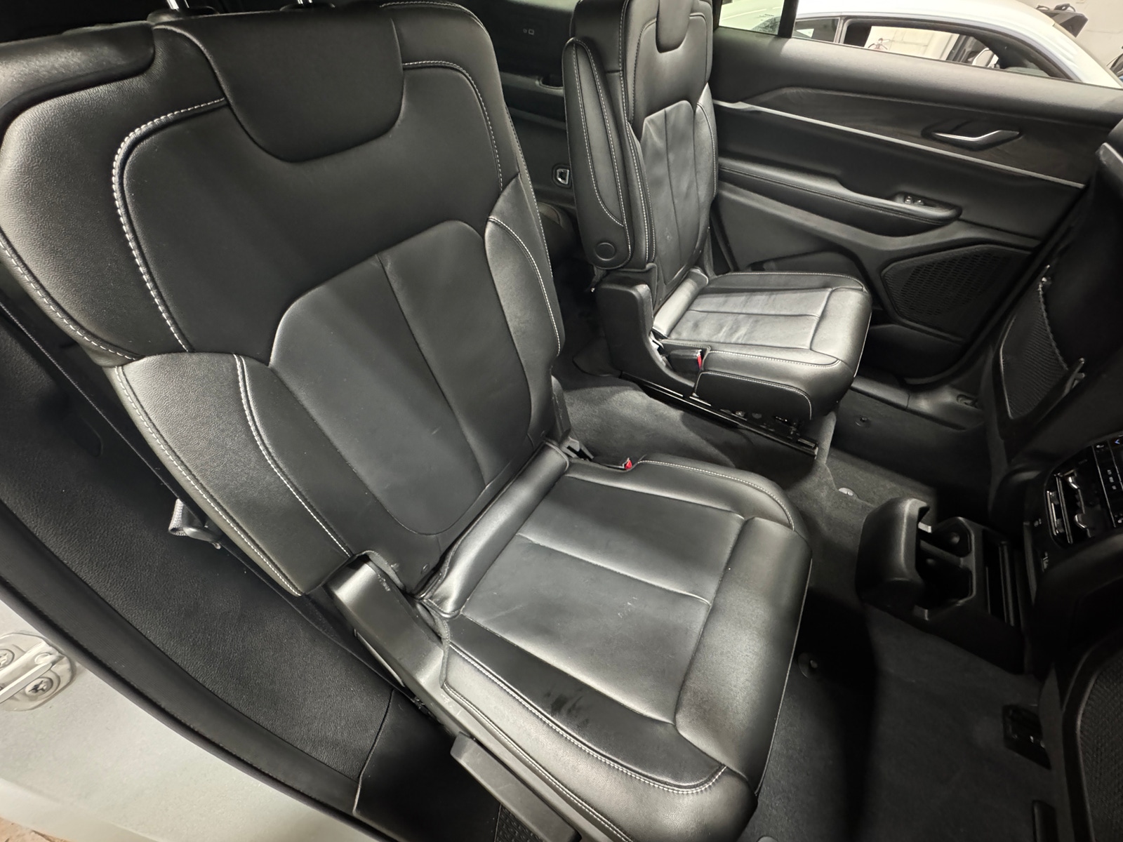 Thumbnail: 2023 Jeep Grand Cherokee L - 5