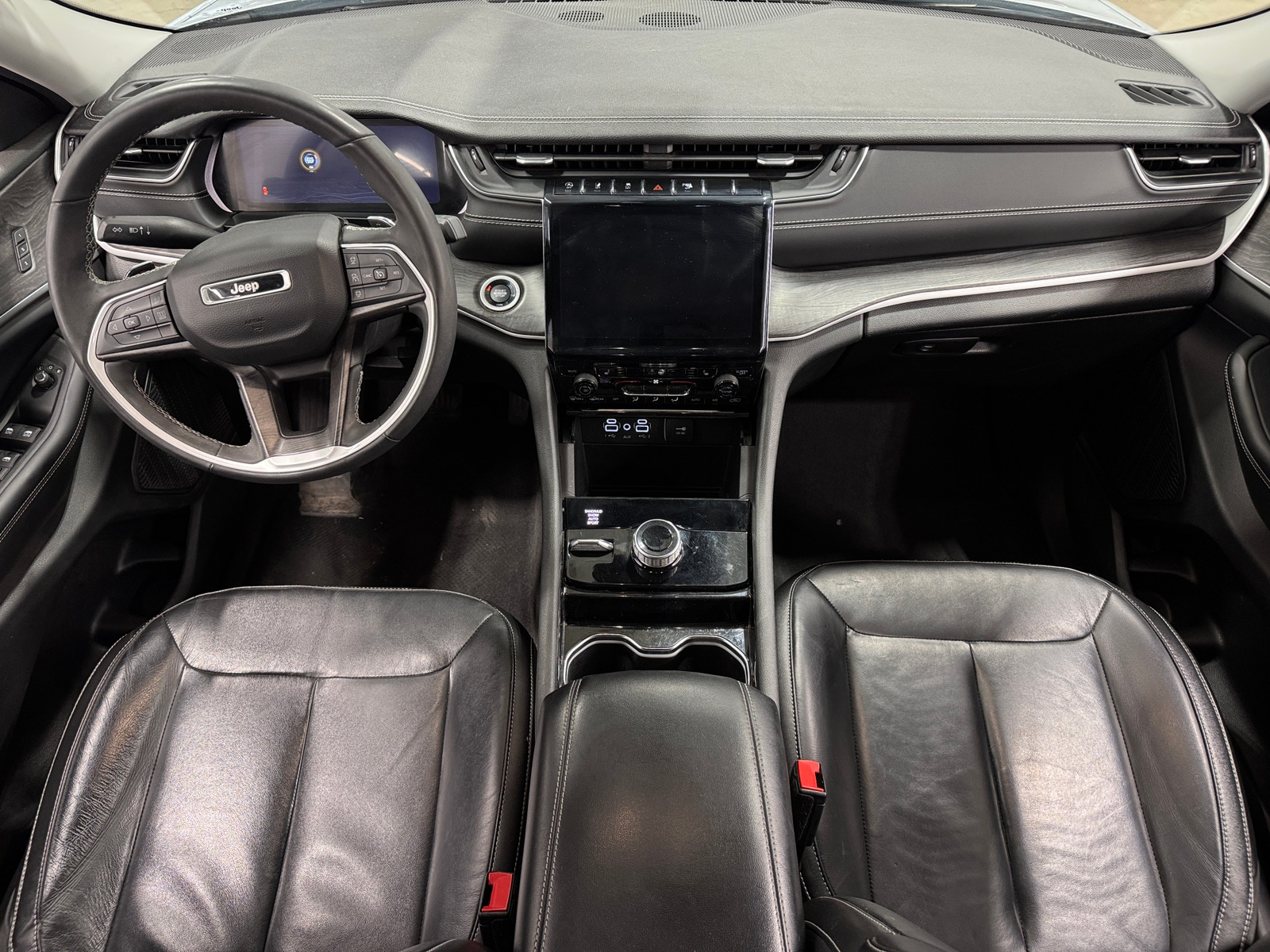 Thumbnail: 2023 Jeep Grand Cherokee L - 2