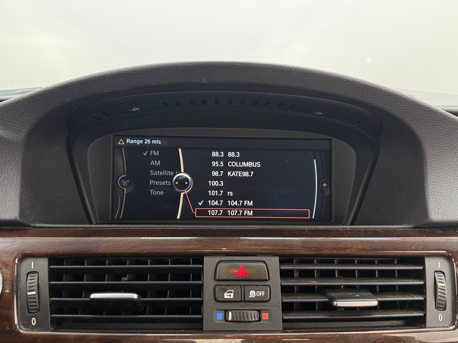 Thumbnail: 2012 BMW 3 Series - 3