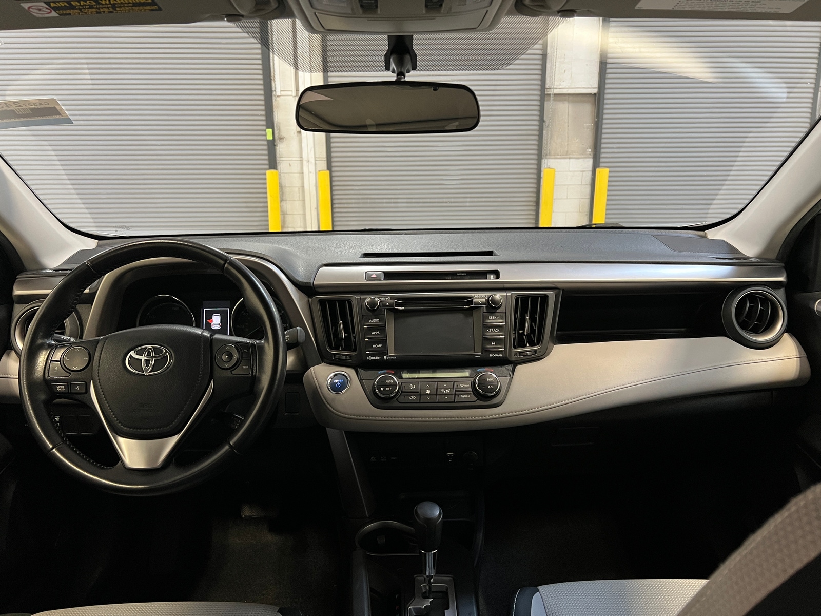 Thumbnail: 2016 Toyota RAV4 - 3