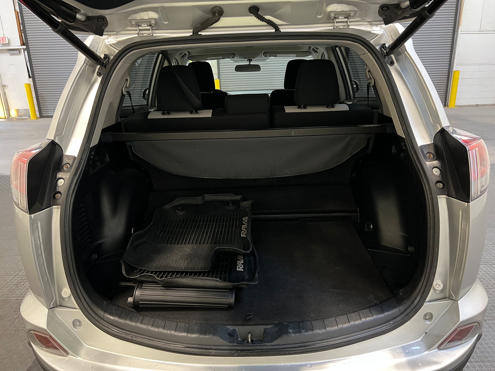 Thumbnail: 2016 Toyota RAV4 - 7