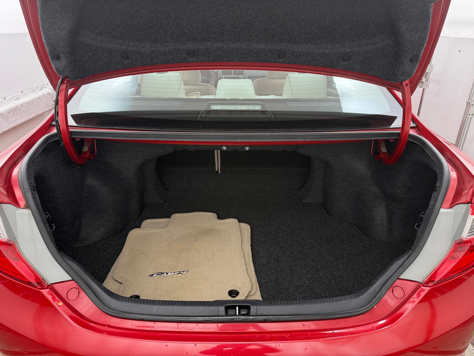 Thumbnail: 2012 Toyota Camry - 7