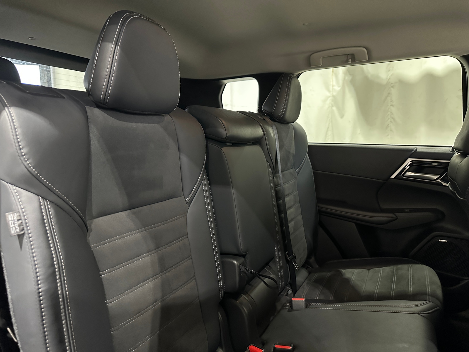 Thumbnail: 2025 Mitsubishi Outlander - 5