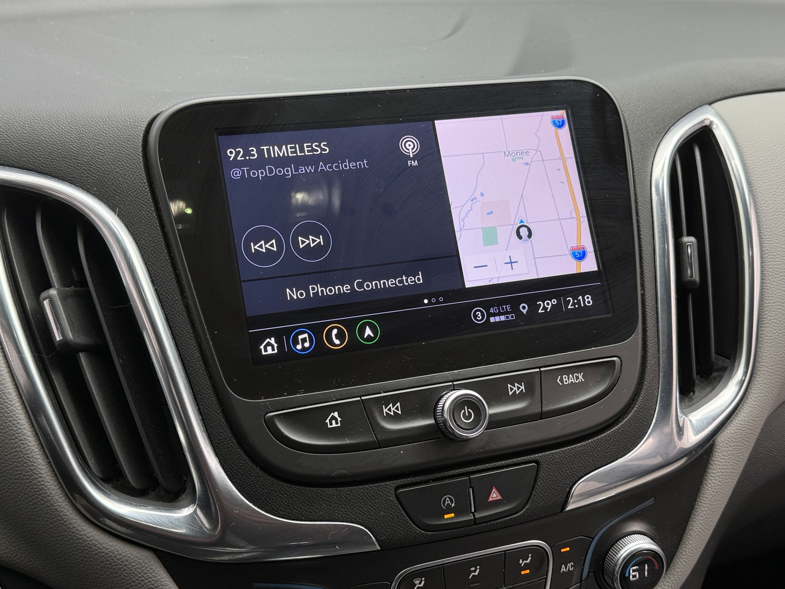 Thumbnail: 2022 Chevrolet Equinox - 4