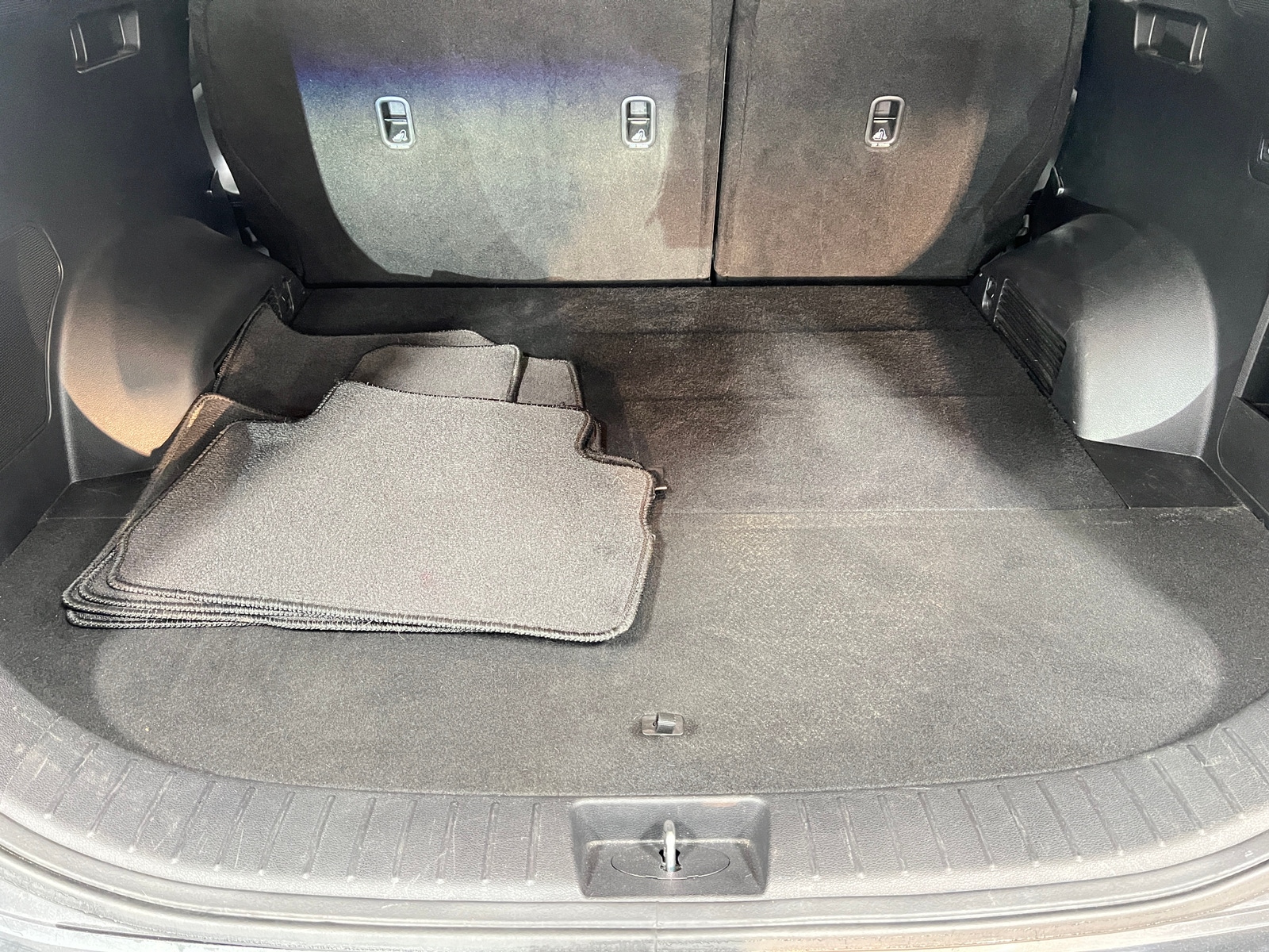 Thumbnail: 2022 Hyundai Santa Fe - 6