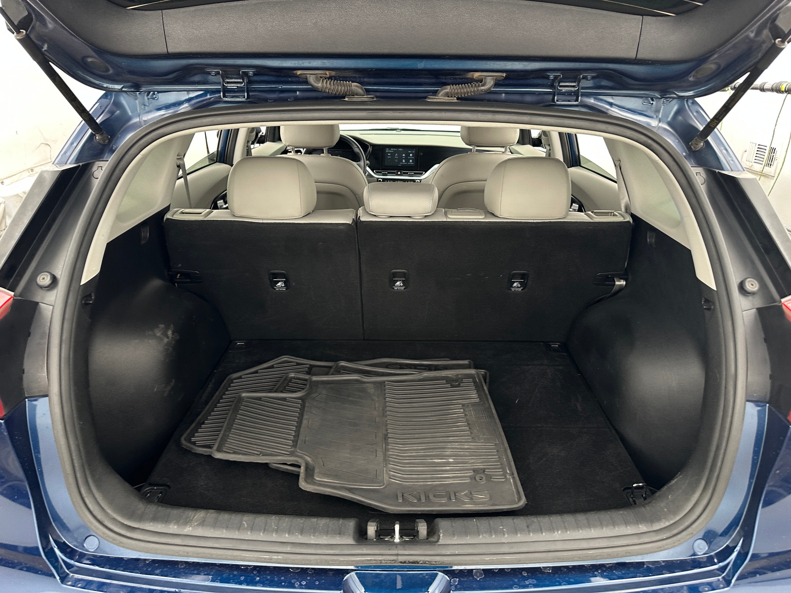 Thumbnail: 2020 Kia Niro - 7