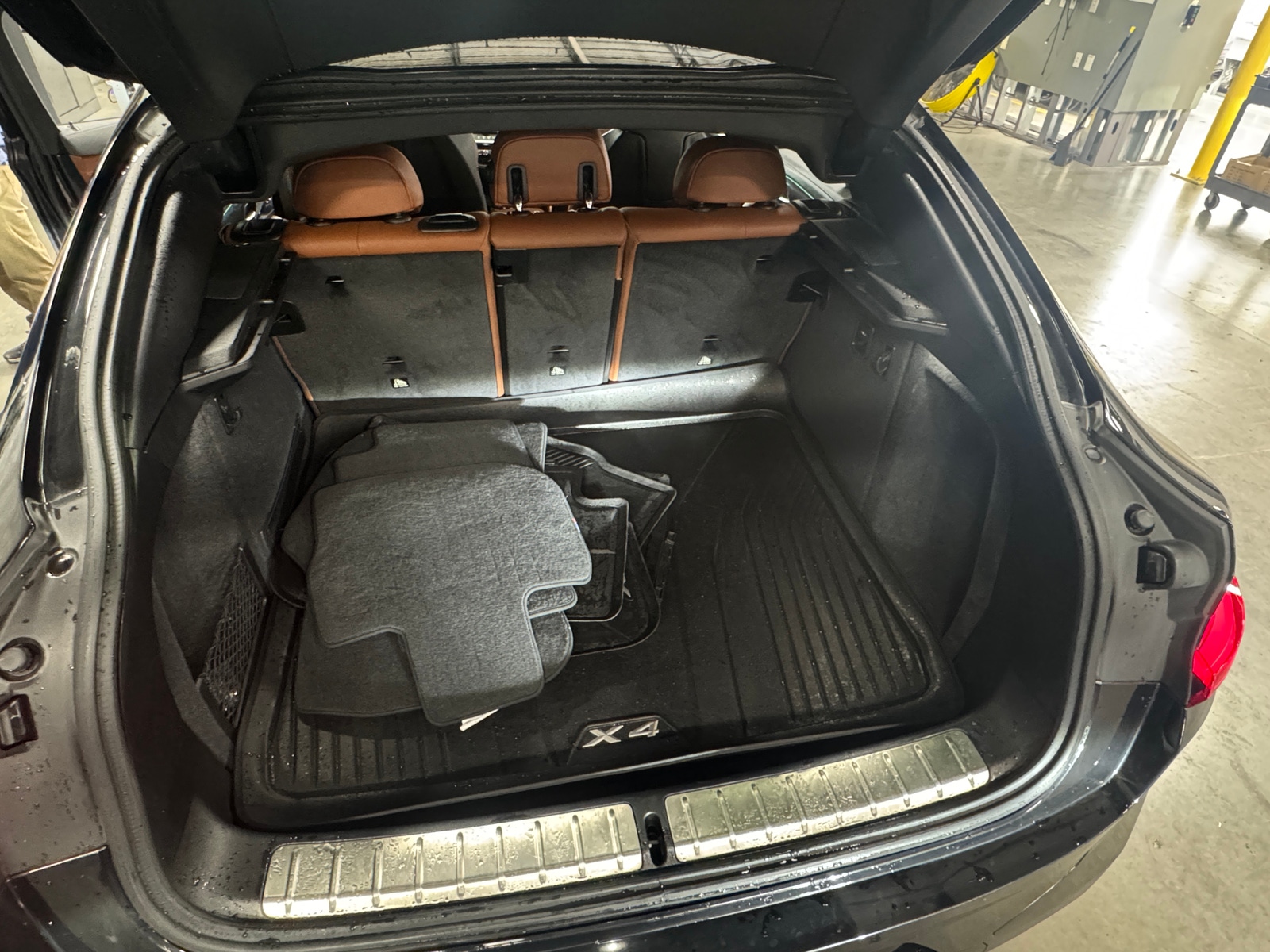 Thumbnail: 2022 BMW X4 - 6