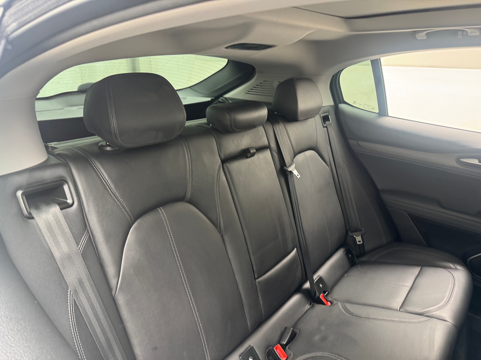 Thumbnail: 2018 Alfa Romeo Stelvio - 5