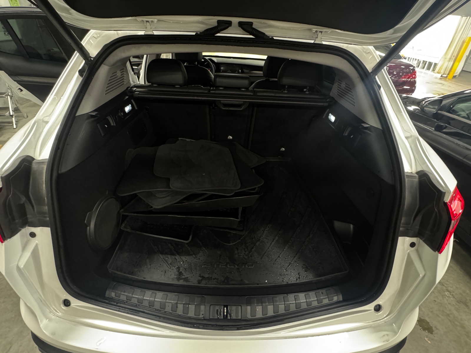 Thumbnail: 2018 Alfa Romeo Stelvio - 6