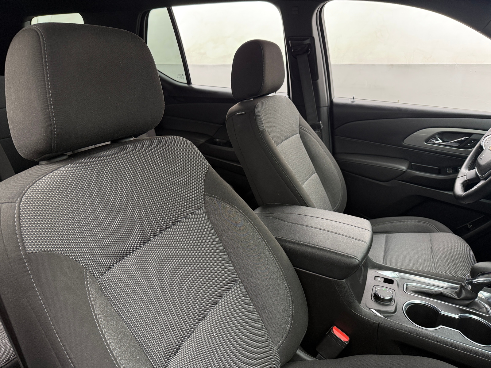 Thumbnail: 2023 Chevrolet Traverse - 2