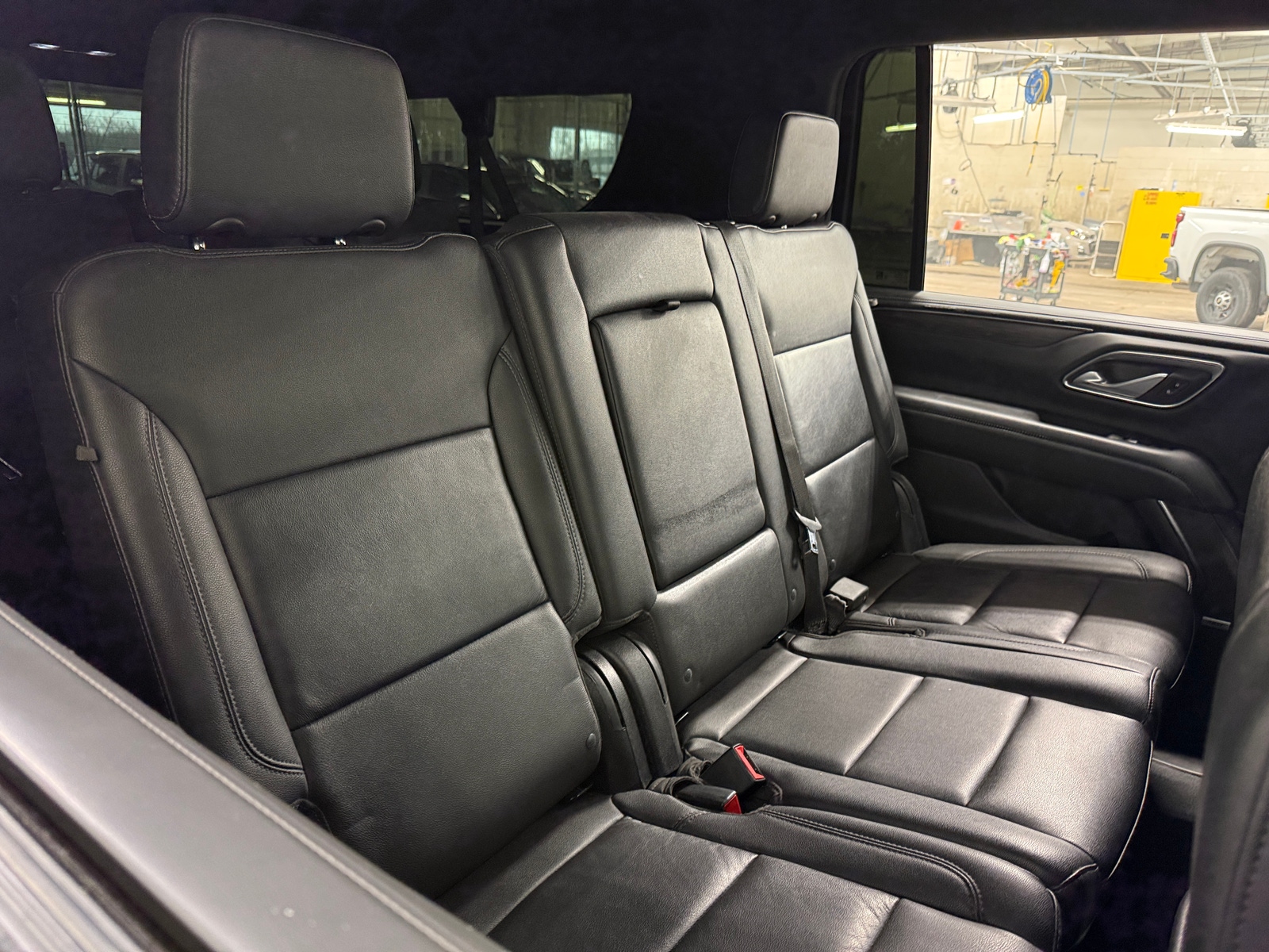 Thumbnail: 2022 Chevrolet Suburban - 5