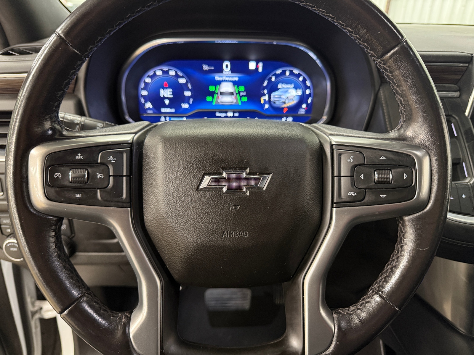 Thumbnail: 2022 Chevrolet Suburban - 4