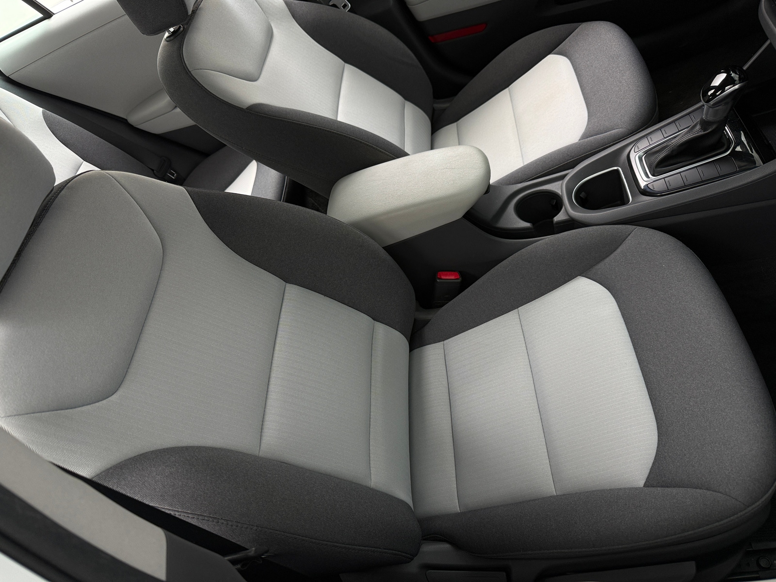 Thumbnail: 2020 Hyundai Ioniq - 2