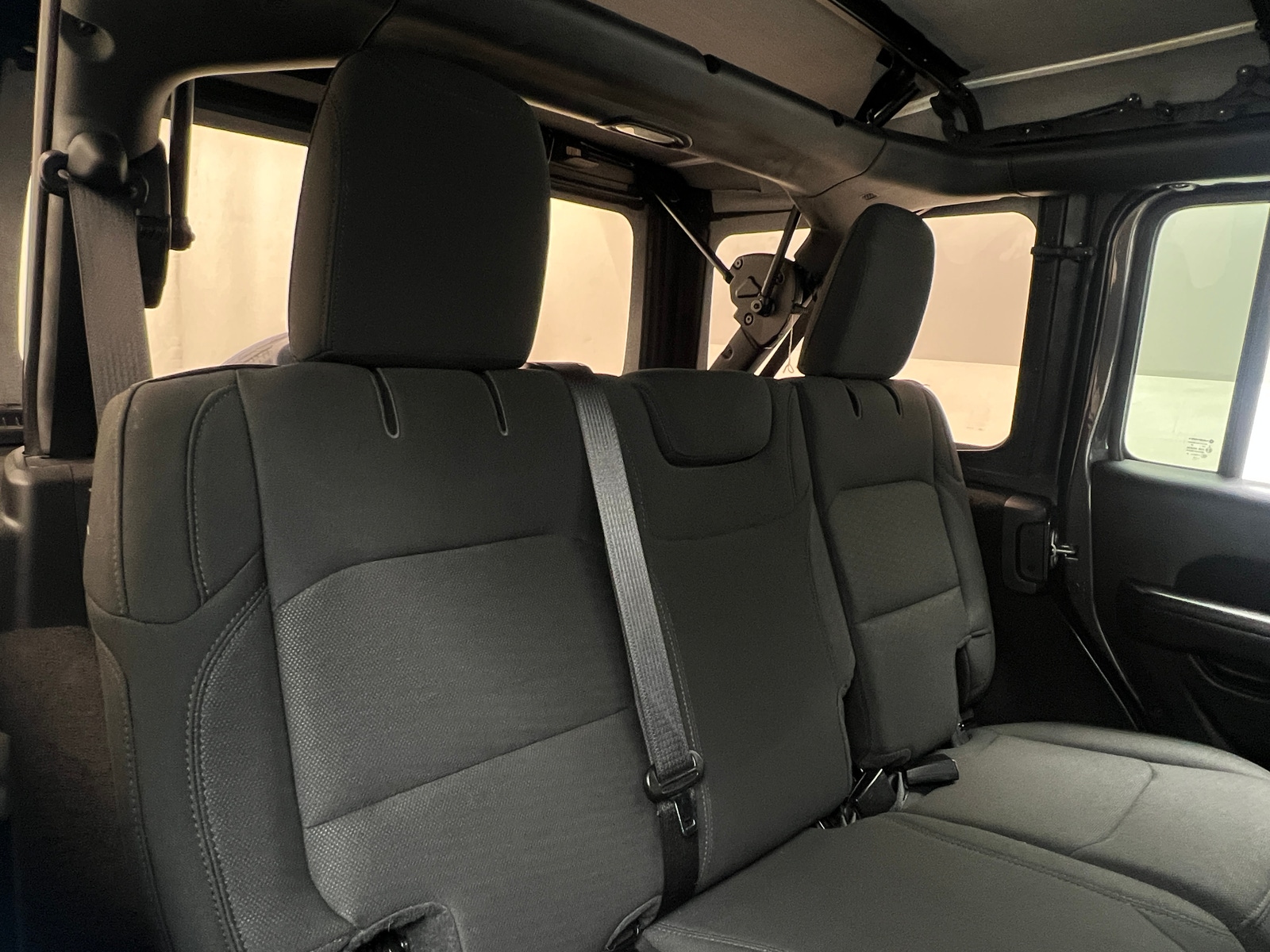 Thumbnail: 2019 Jeep Wrangler - 6