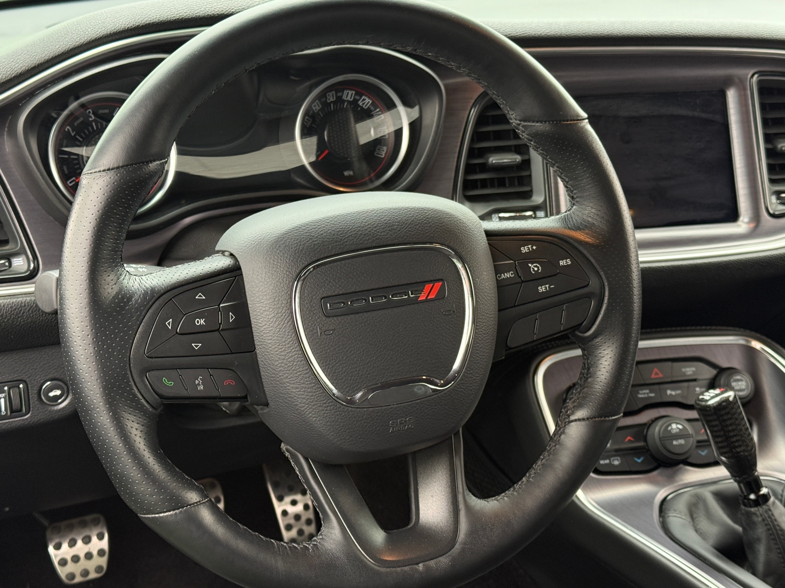 Thumbnail: 2017 Dodge Challenger - 3