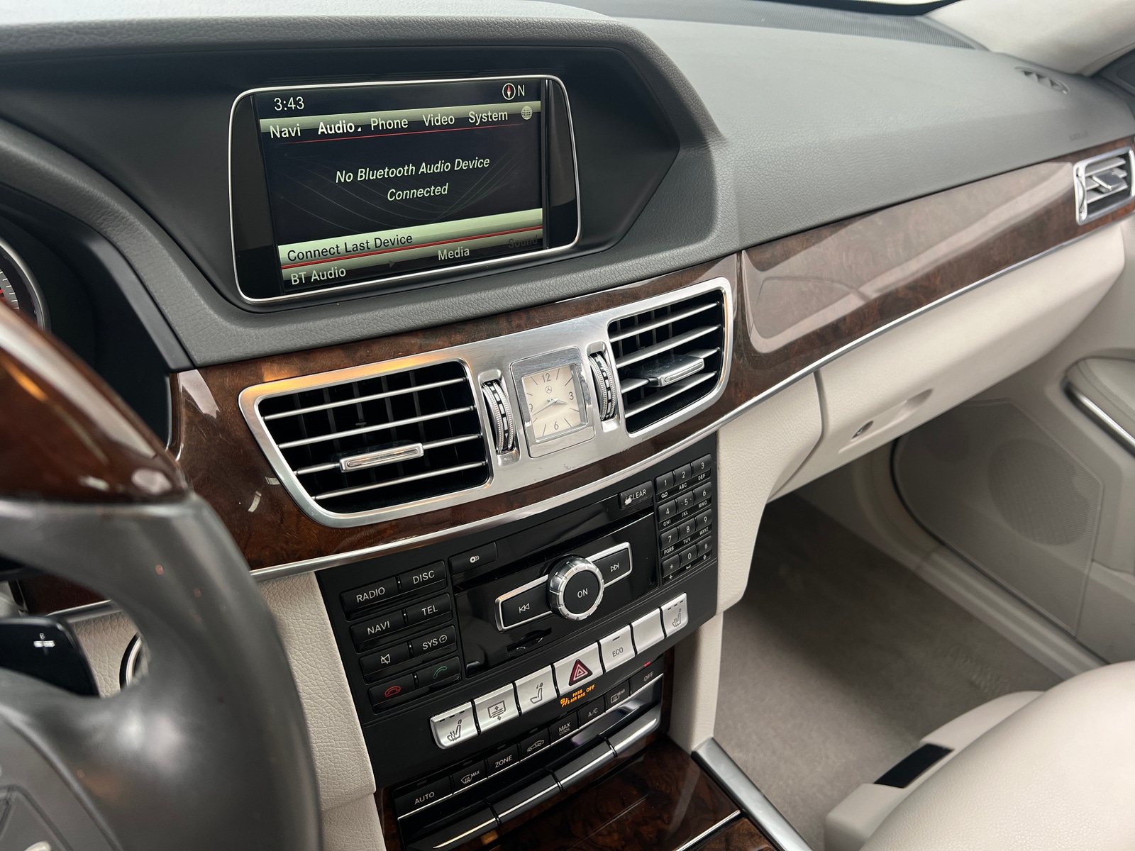 Thumbnail: 2014 Mercedes-Benz E-Class - 3