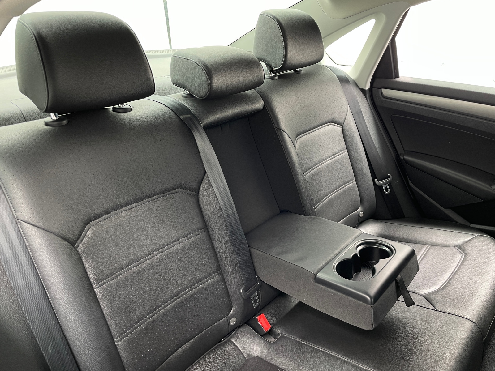 Thumbnail: 2014 Volkswagen Passat - 5