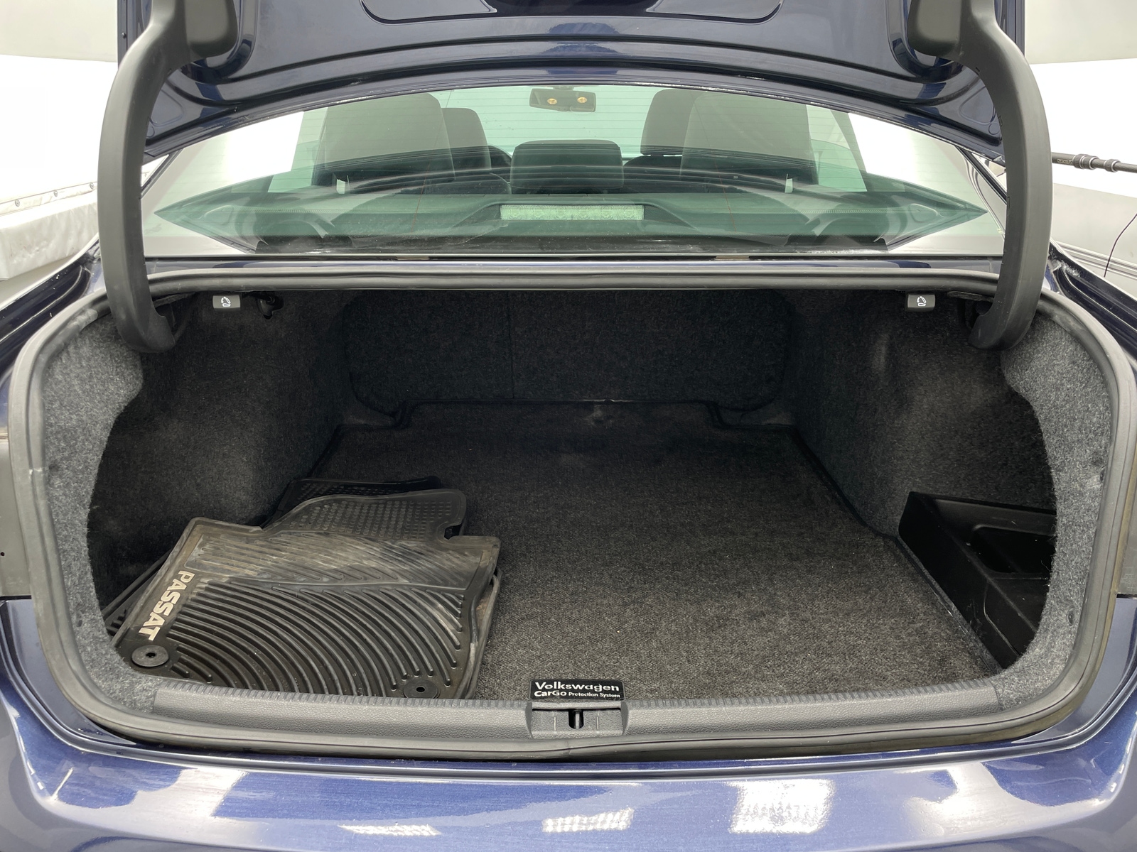 Thumbnail: 2014 Volkswagen Passat - 6