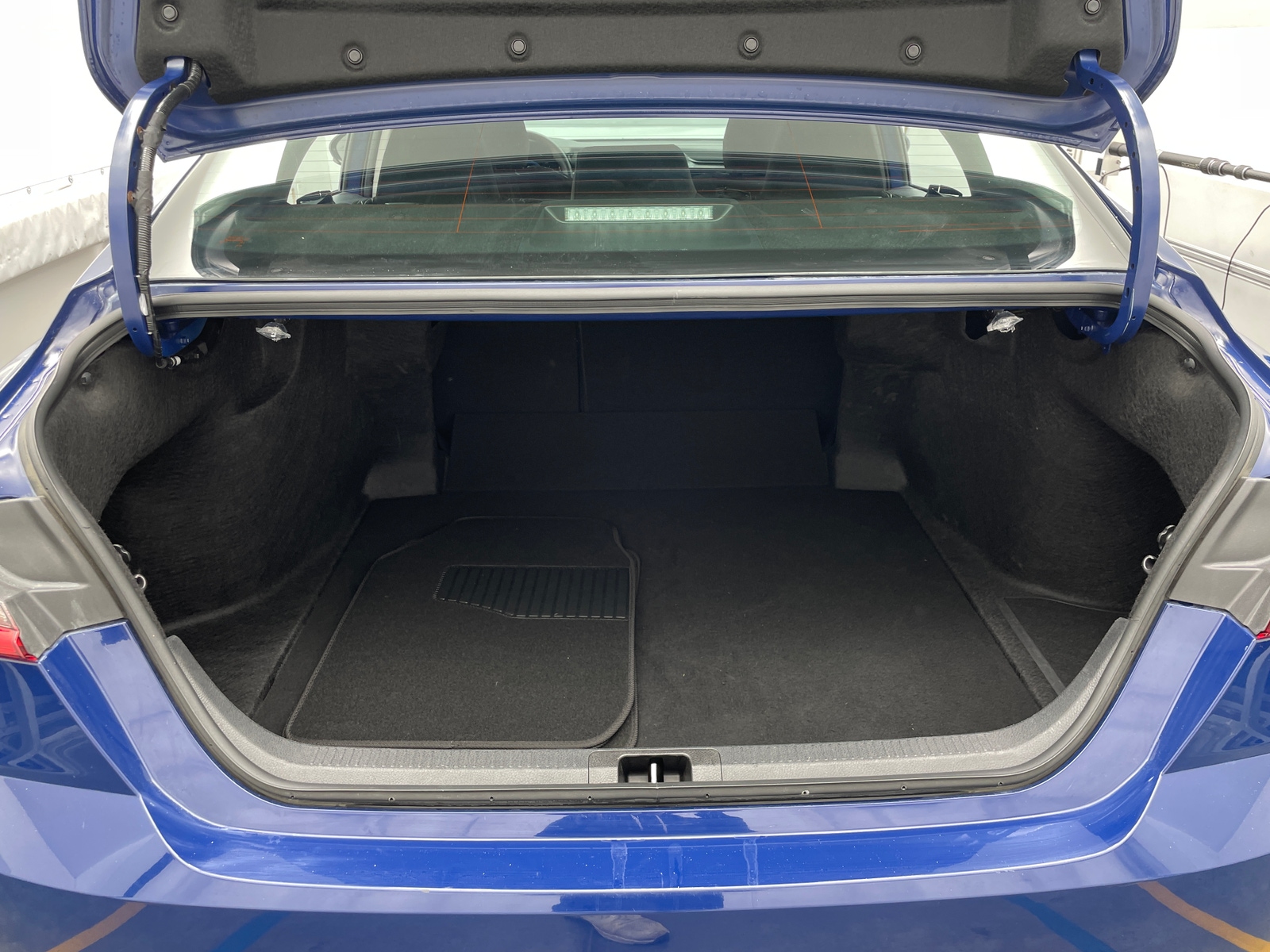 Thumbnail: 2025 Toyota Camry - 7