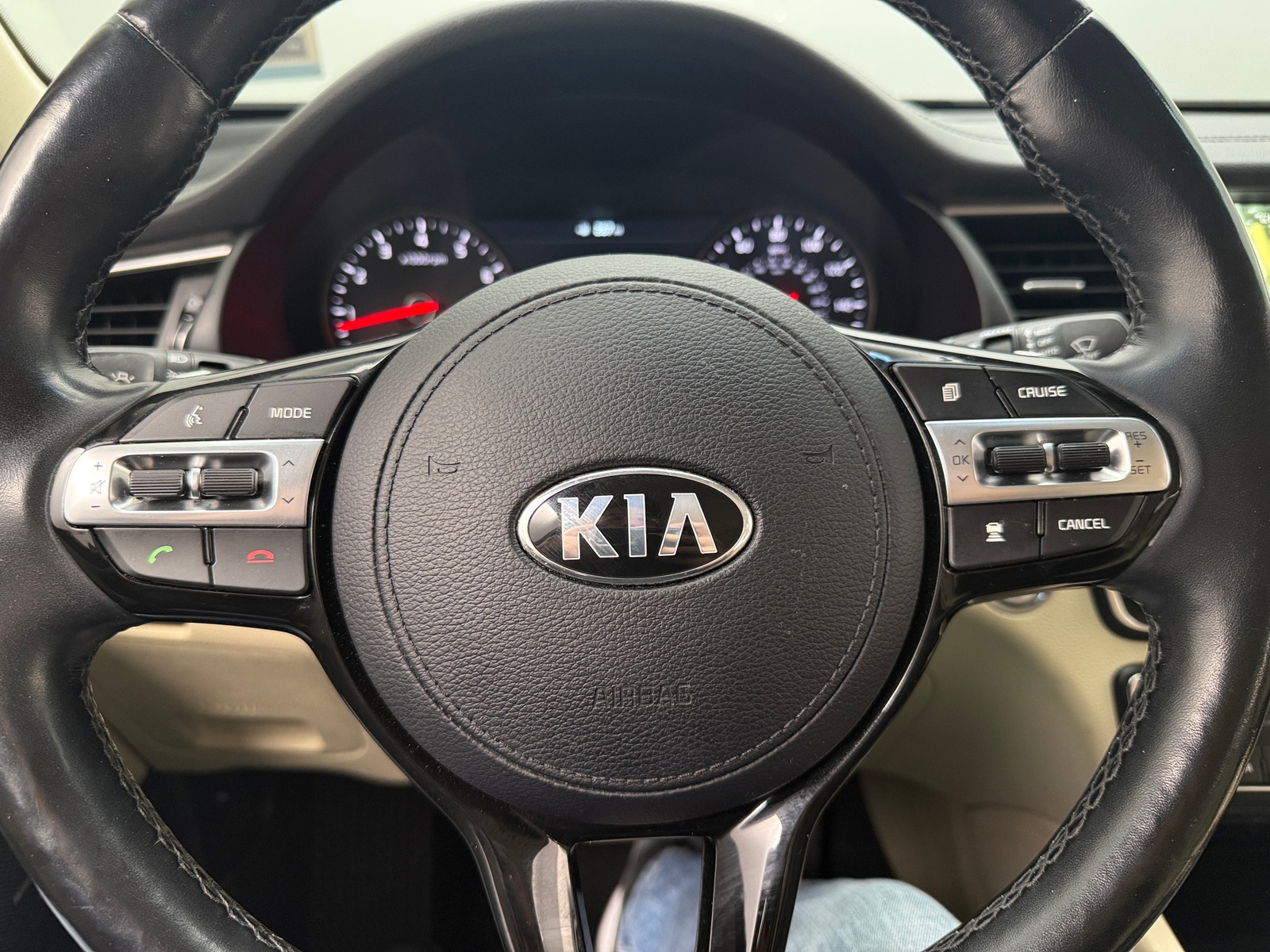 Thumbnail: 2017 Kia Cadenza - 4