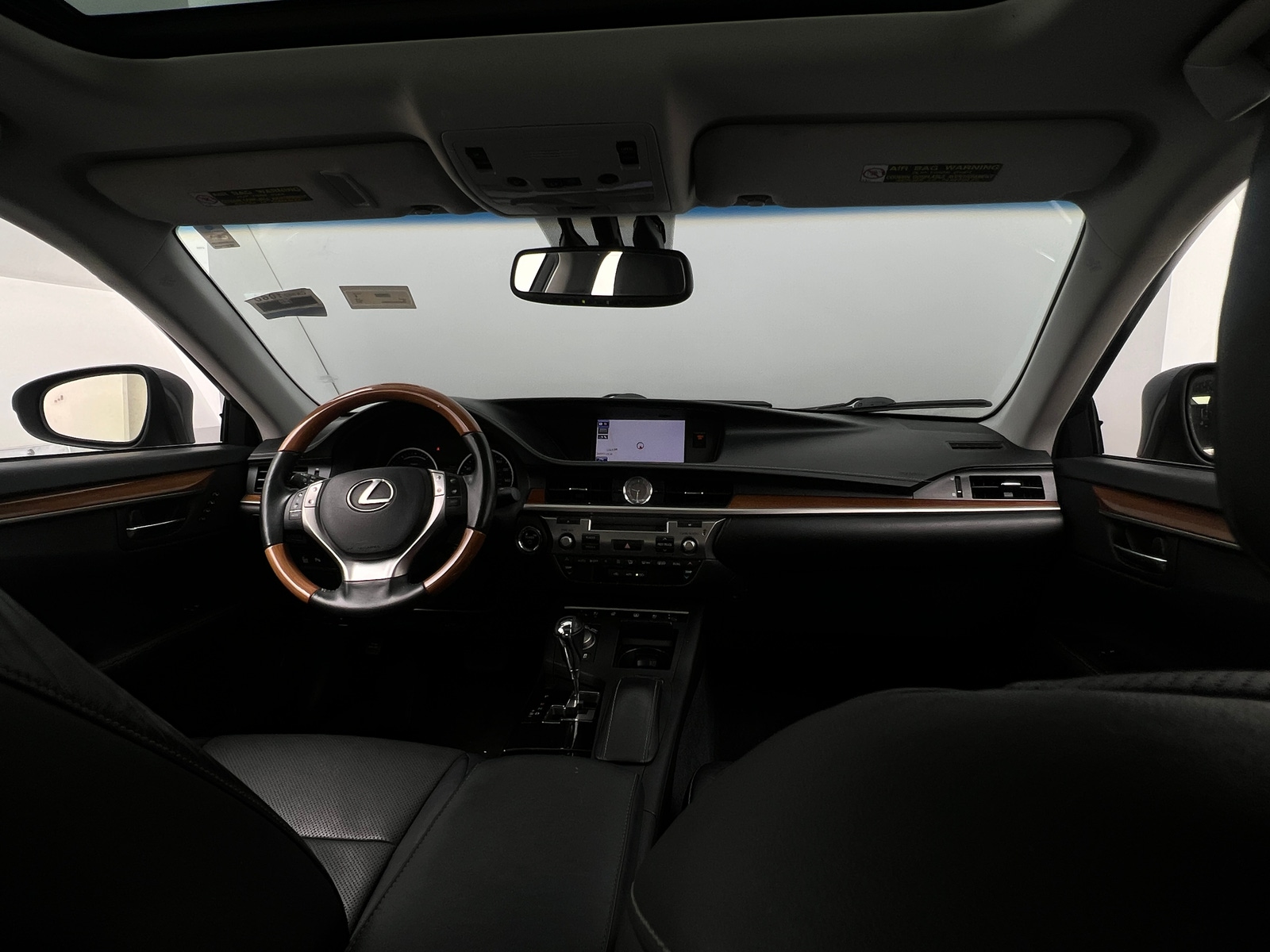 Thumbnail: 2014 Lexus ES - 2