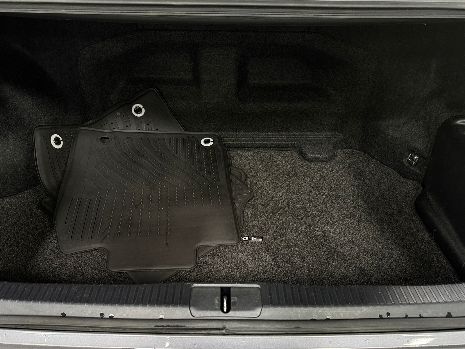 Thumbnail: 2014 Lexus ES - 6