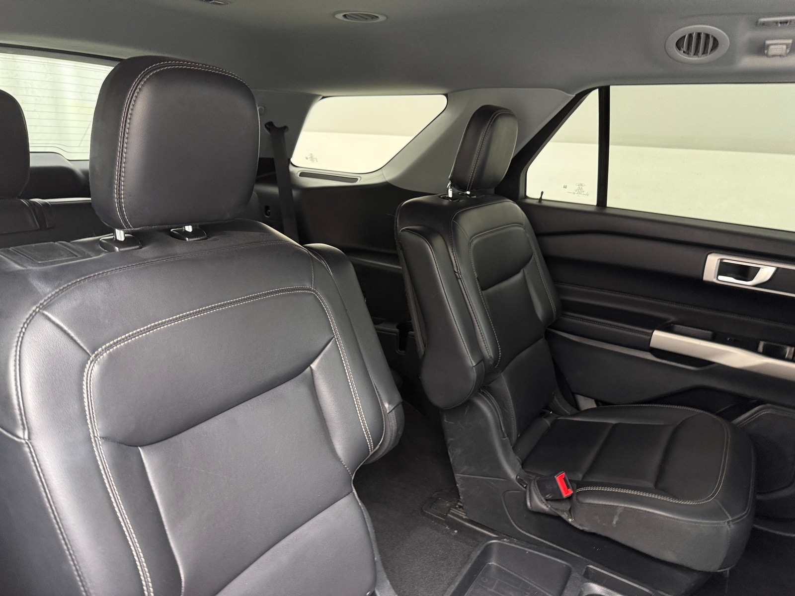 Thumbnail: 2021 Ford Explorer - 6