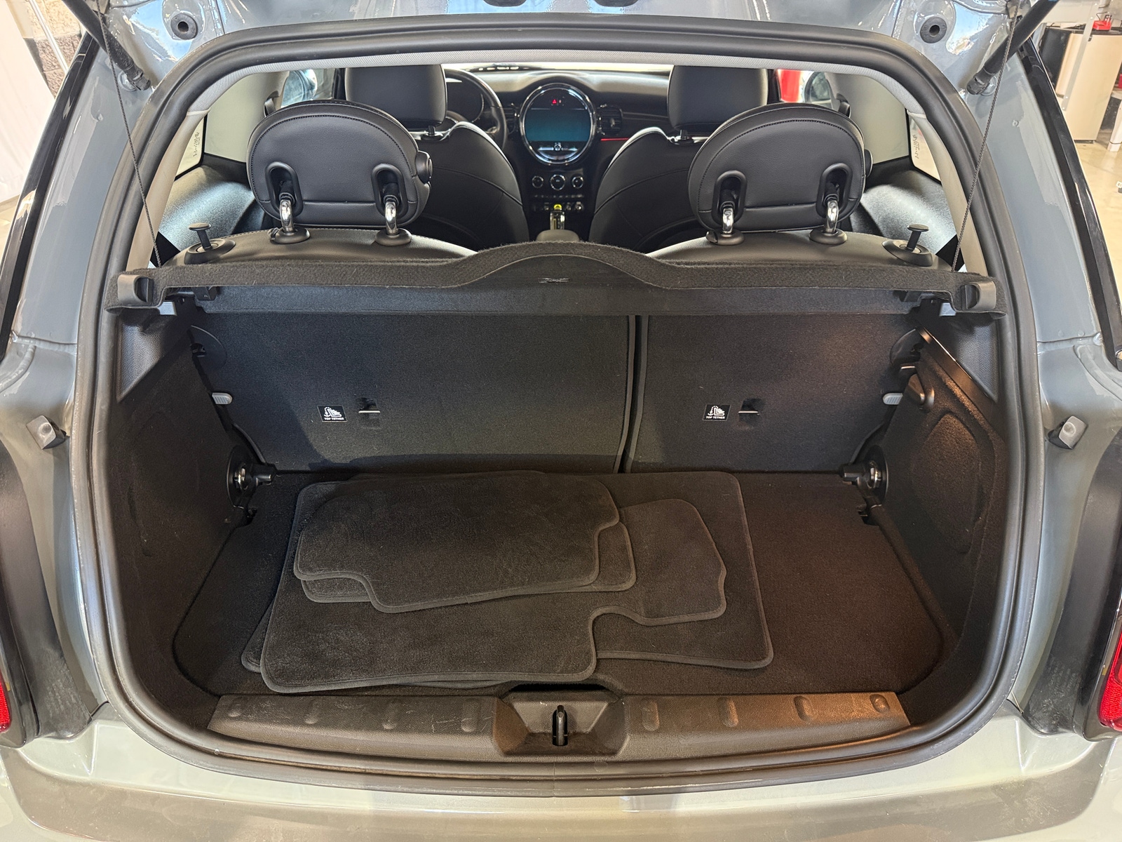 Thumbnail: 2022 MINI Cooper Hardtop - 6