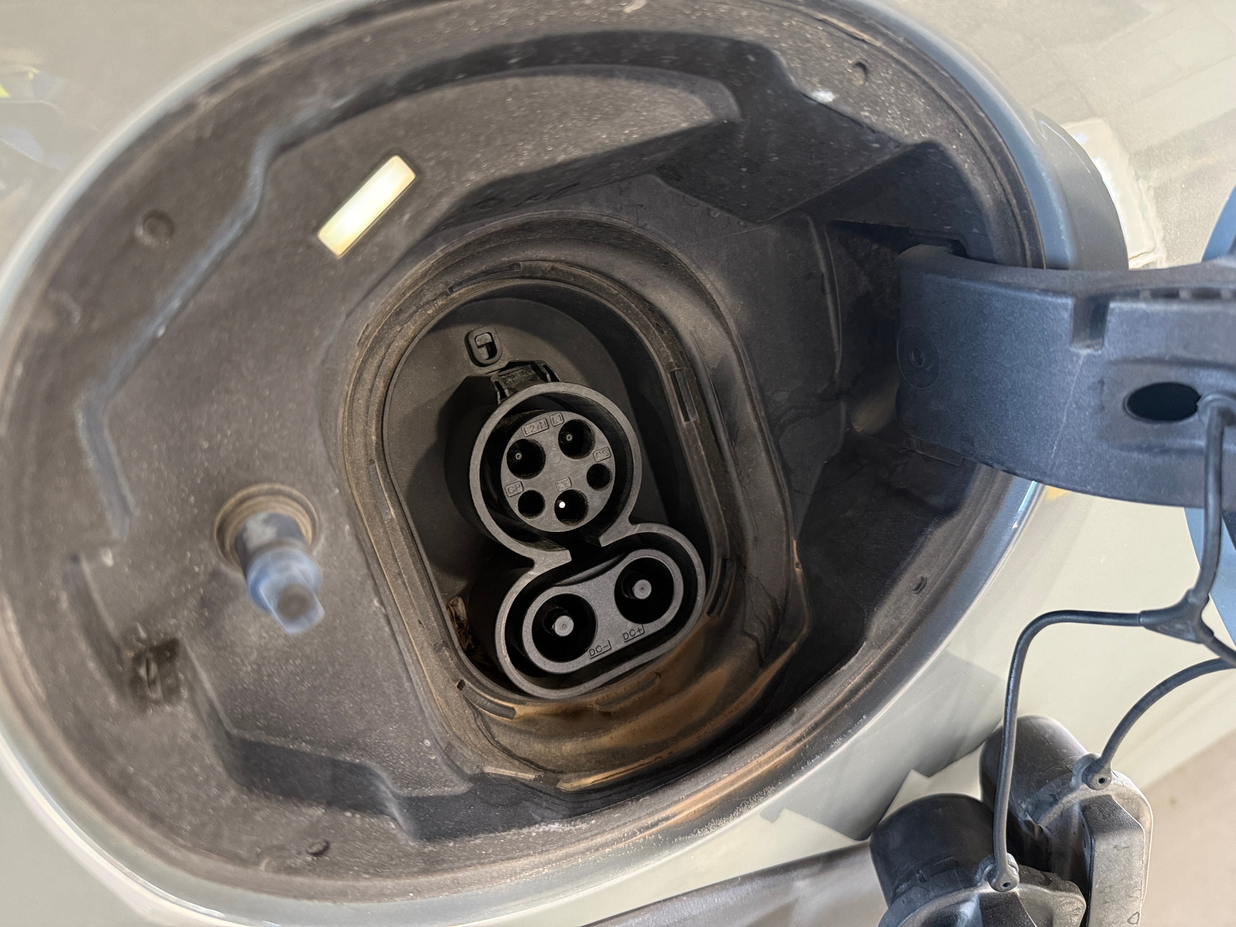 Used 2022 MINI Hardtop 2 Door SE with VIN WMW13DJ02N2S47028 for sale in Auburn, WA