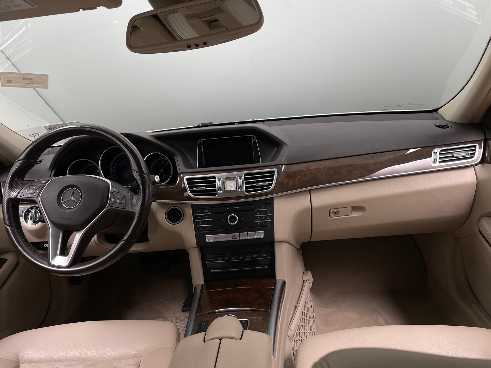 Thumbnail: 2016 Mercedes-Benz E-Class - 2