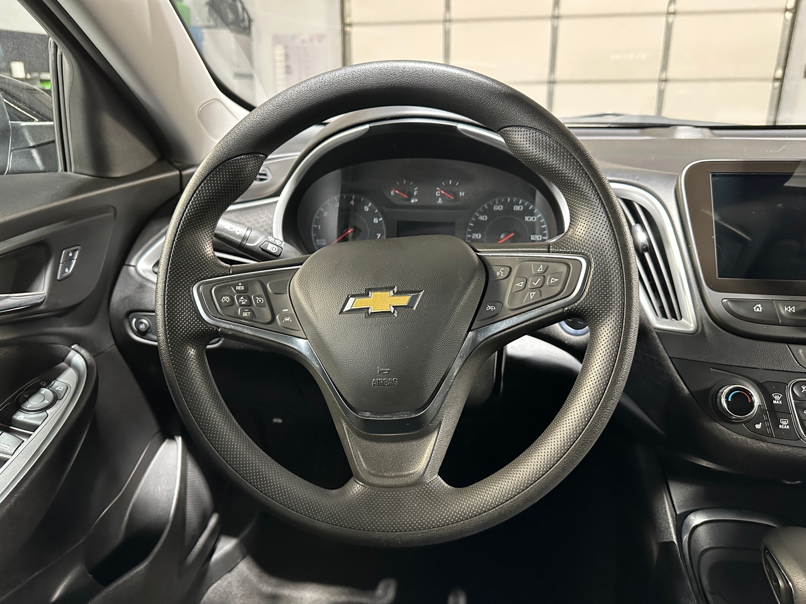 Thumbnail: 2024 Chevrolet Malibu - 5