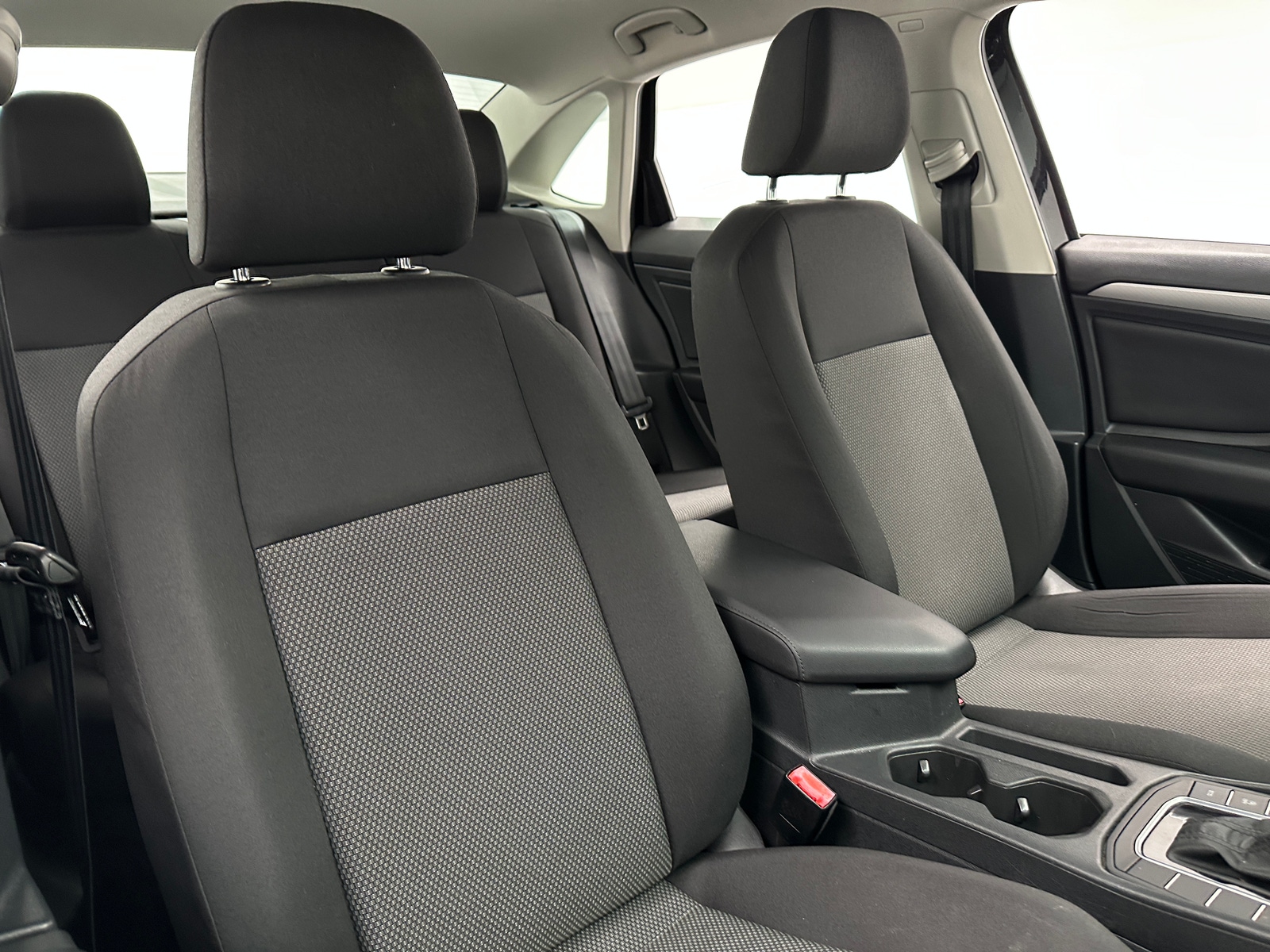 Thumbnail: 2019 Volkswagen Jetta - 2